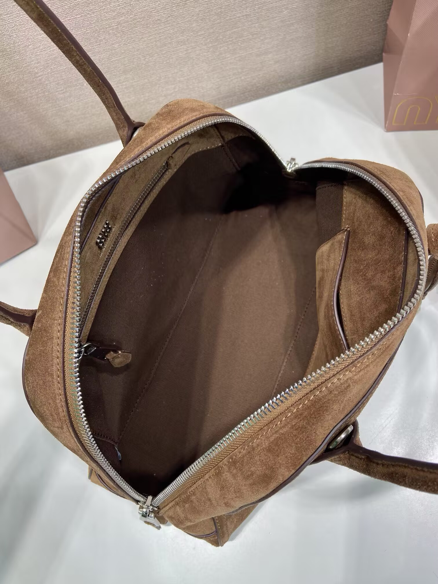 M1v M1v vivant suede bag 32x19.5x11cm