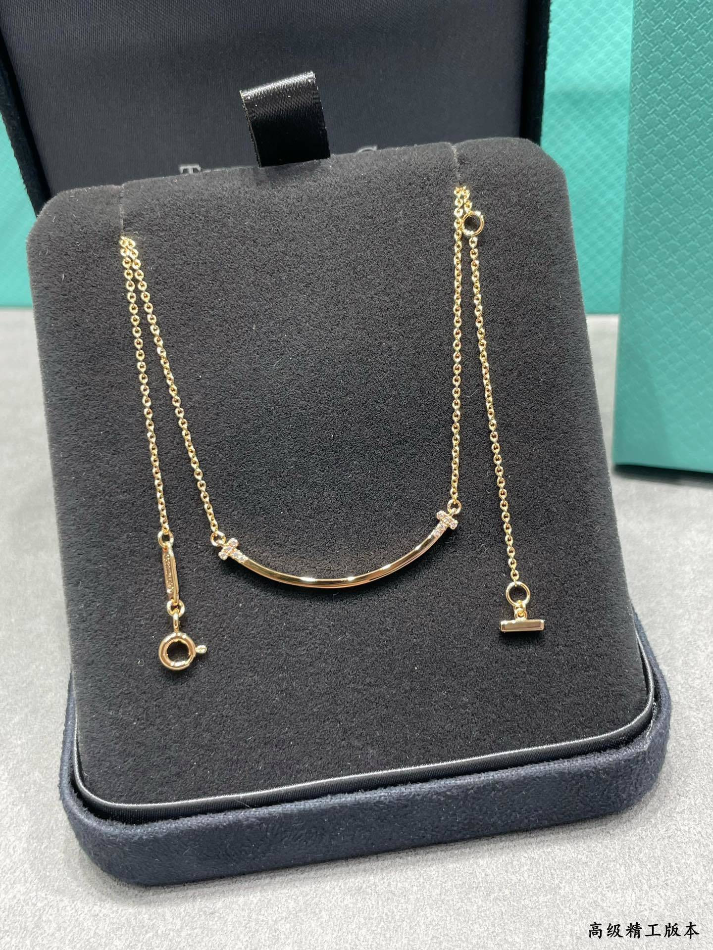 T*f*ny & co. smile necklace