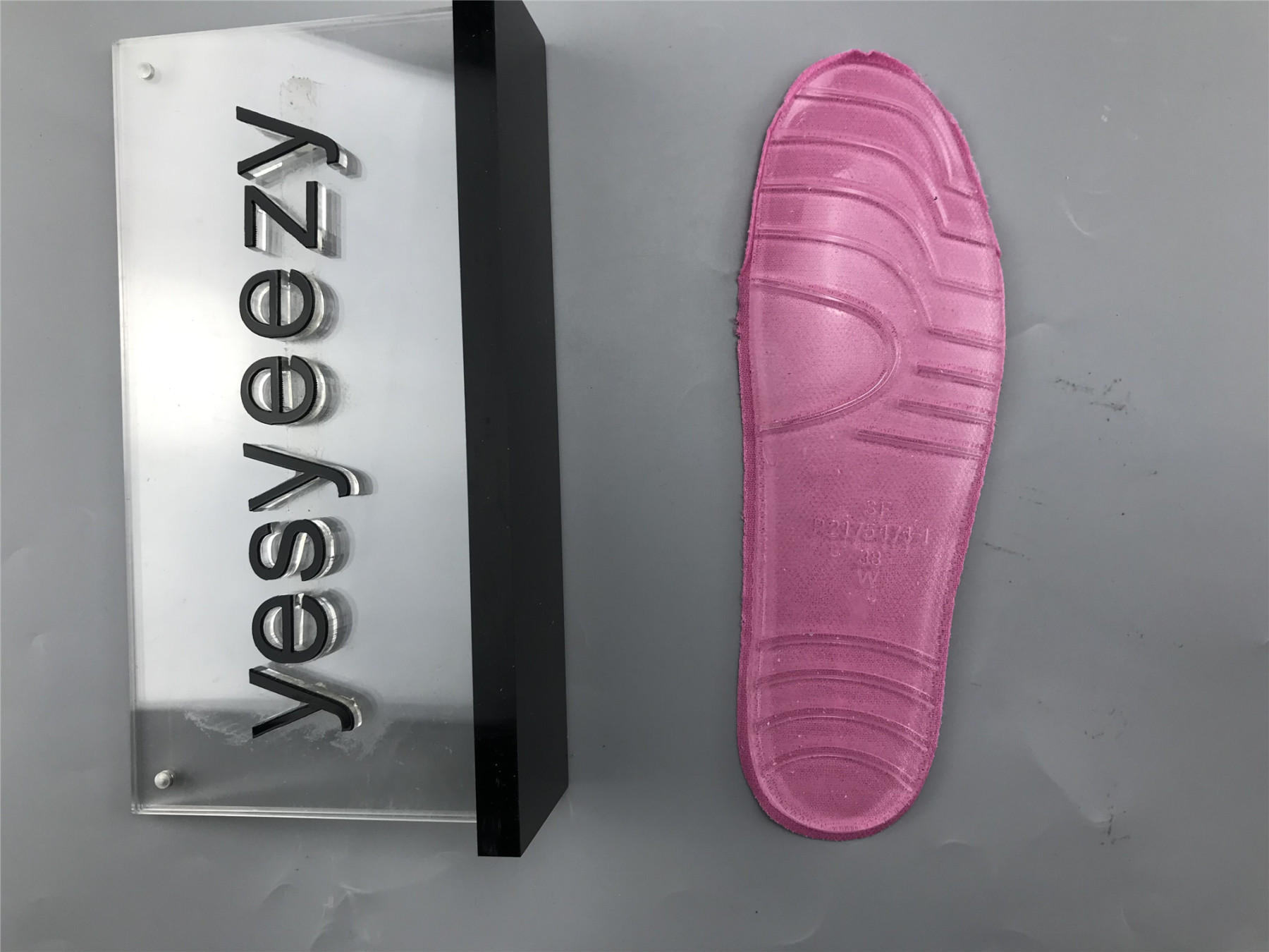 UA TRACK SNEAKER PINK