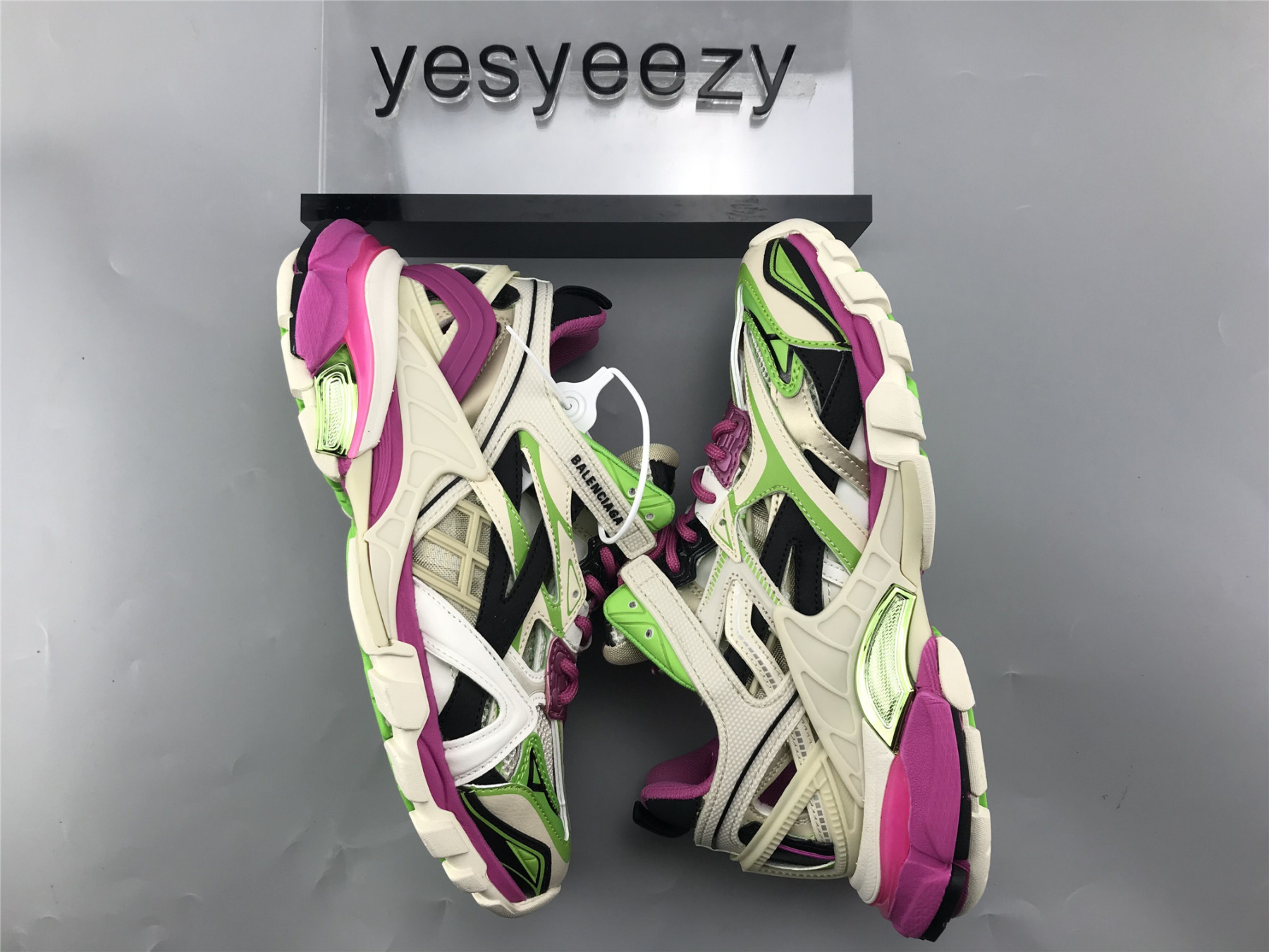 UA WMNS TRACK.2 TRAINER PINK GREEN