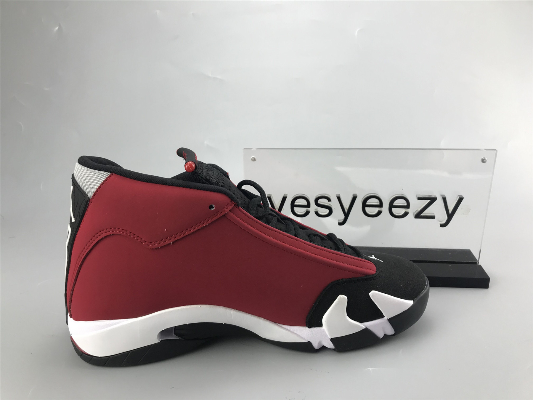 UA AIR JORDAN 14 RETRO