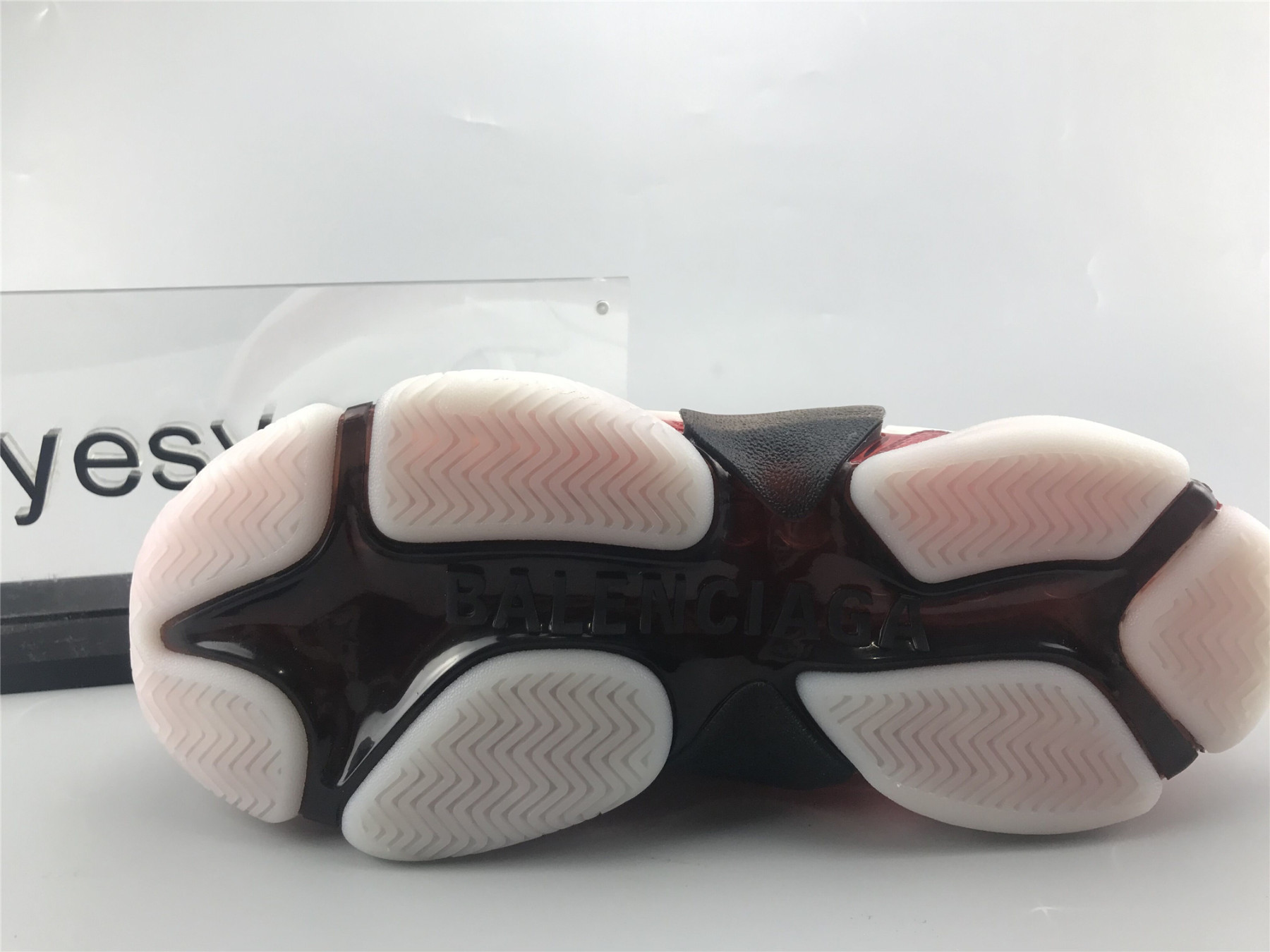 UA TRIPLE S CLEAR SOLE SNEAKER MILK WHITE AND BLACK