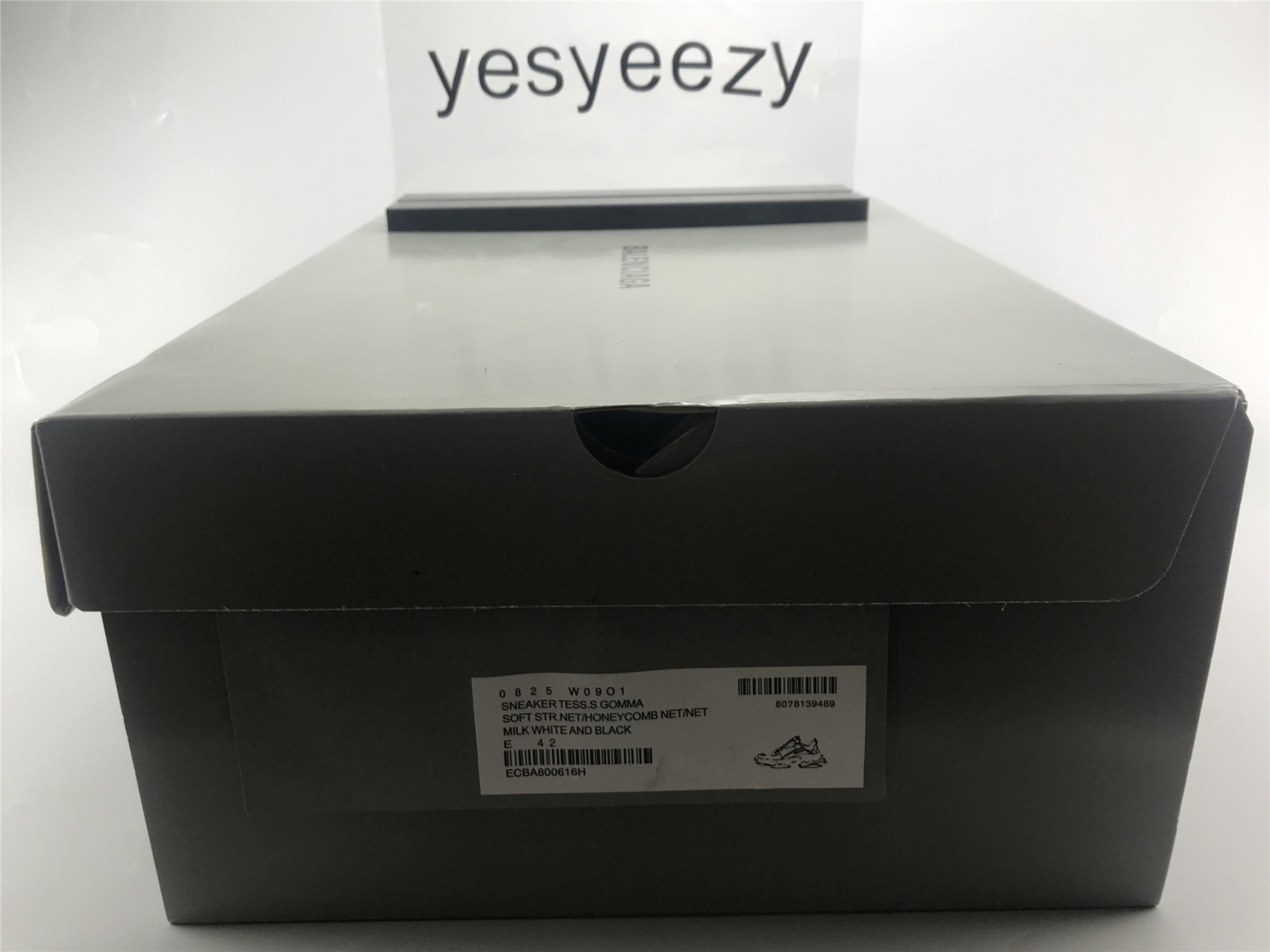 UA TRIPLE S CLEAR SOLE SNEAKER MILK WHITE AND BLACK