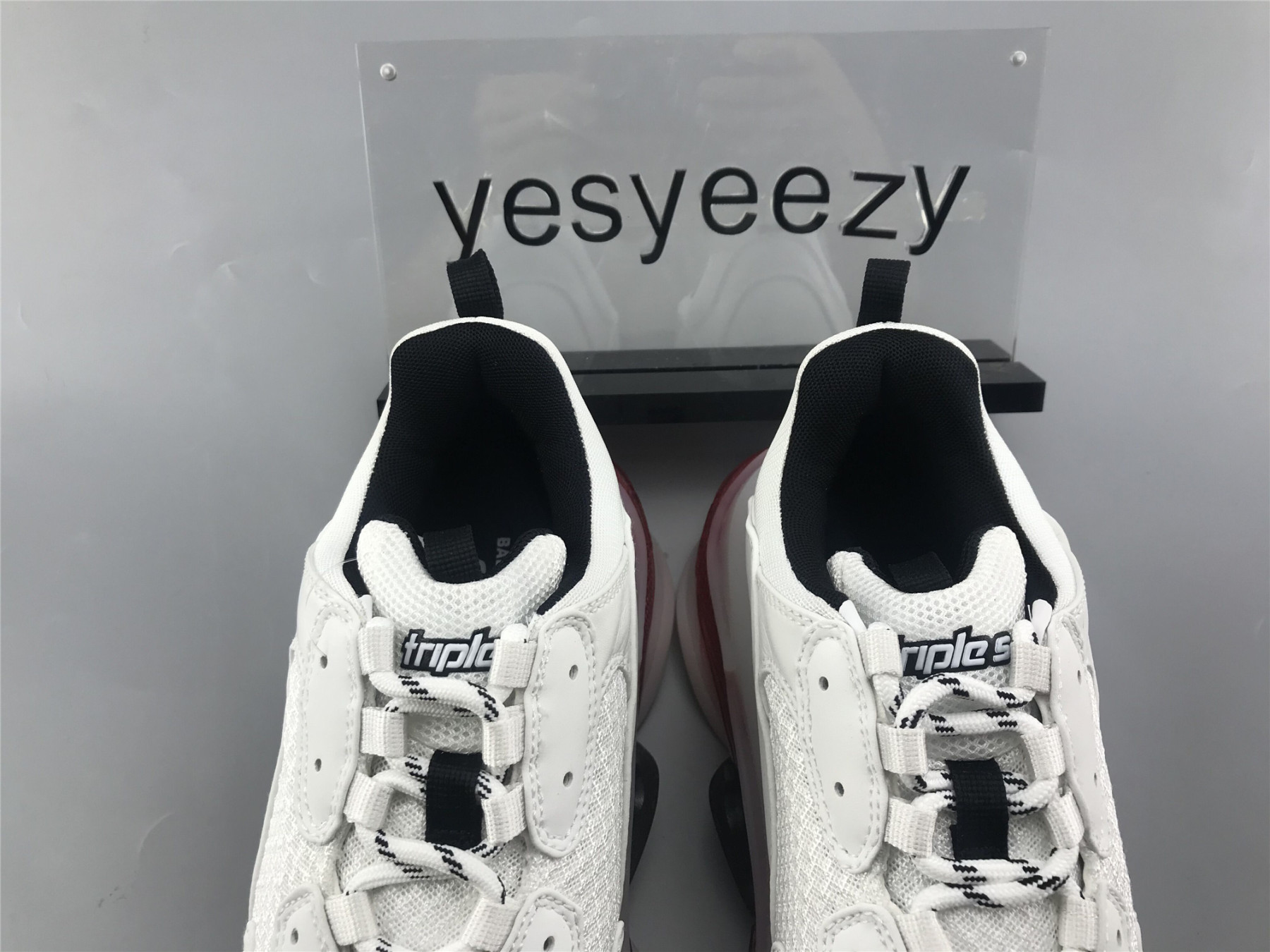 UA TRIPLE S CLEAR SOLE SNEAKER MILK WHITE AND BLACK