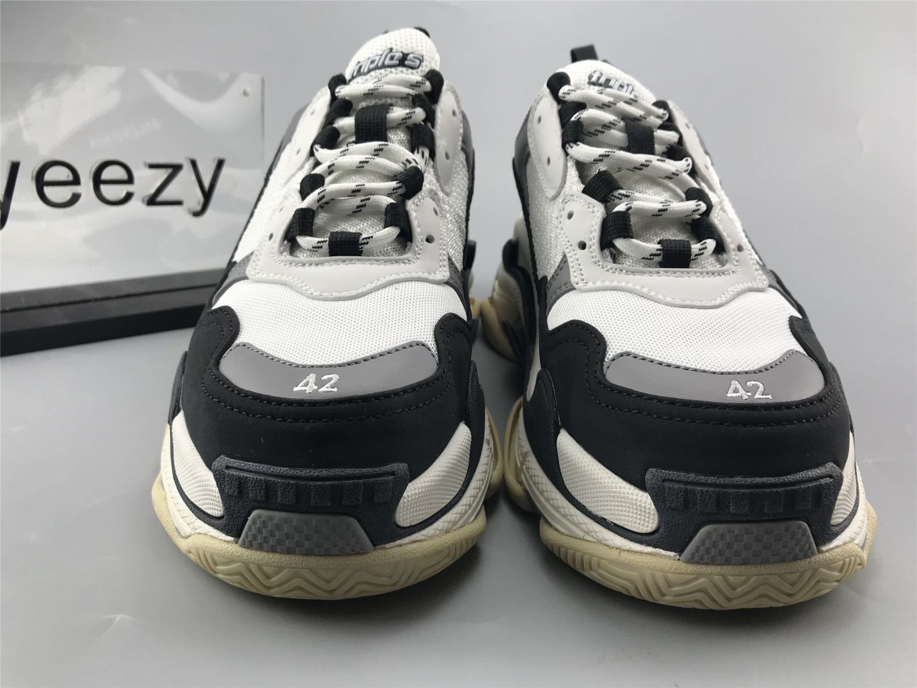 UA TRIPLE S SNEAKER BLACK WHITE GREY
