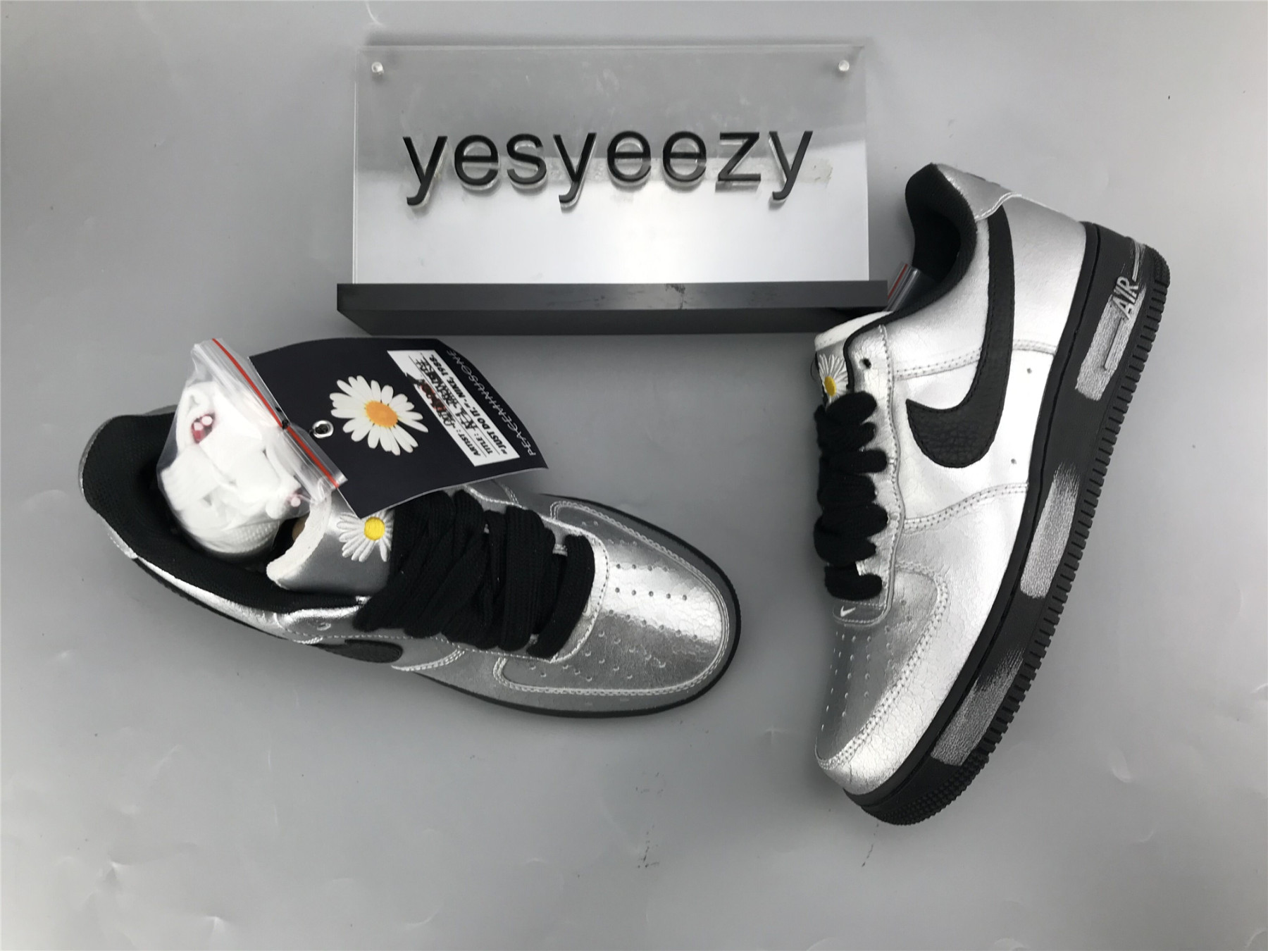 UA NIKE AIR FORCE 1 