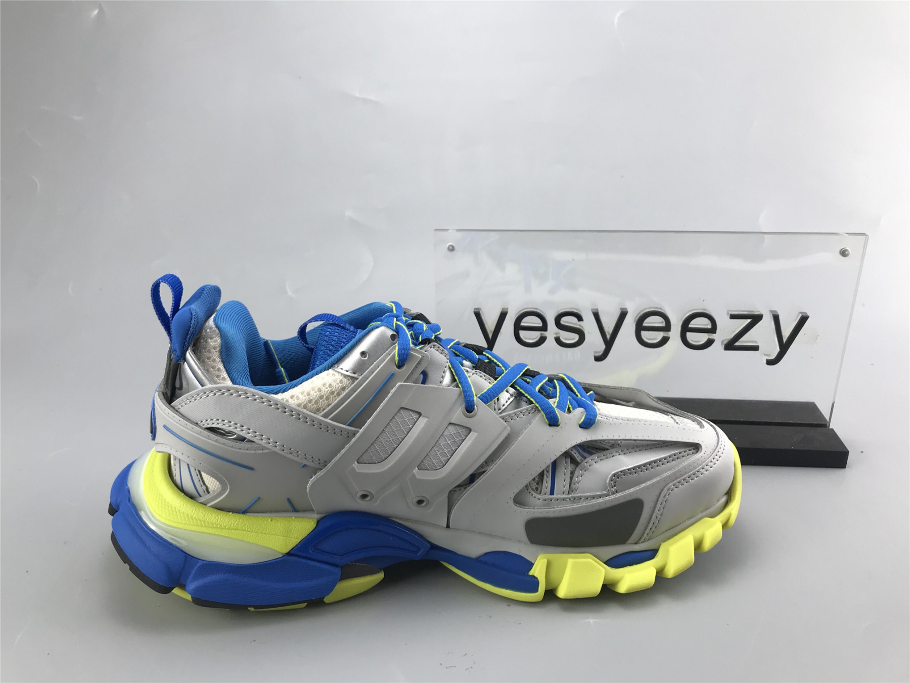 UA TRACK TRAINER GREY BLUE YELLOW