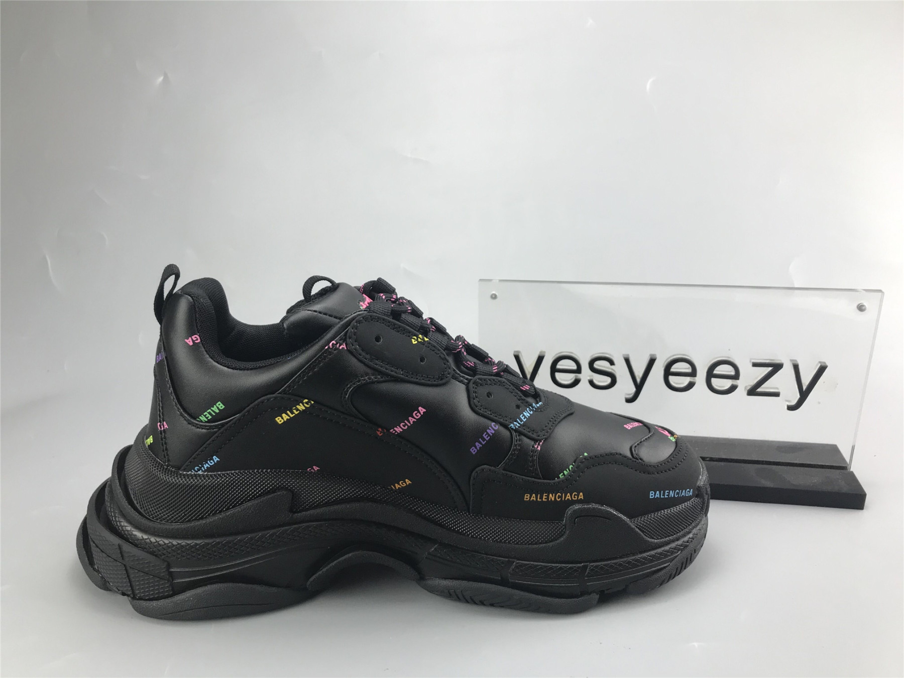 UA TRIPLE S LETTER COLORFUL