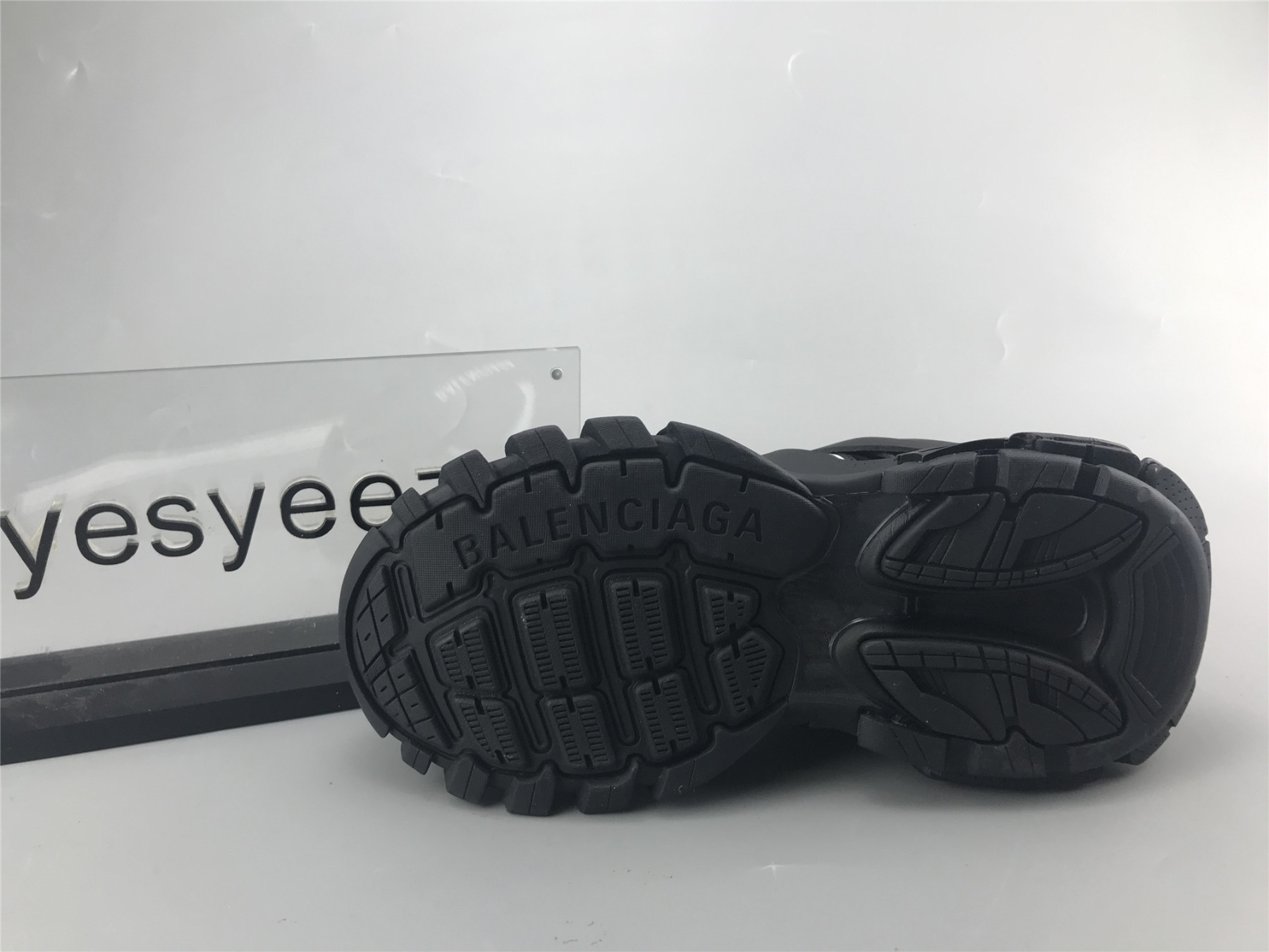 UA TRACK TRAINER BLACK SNEAKER