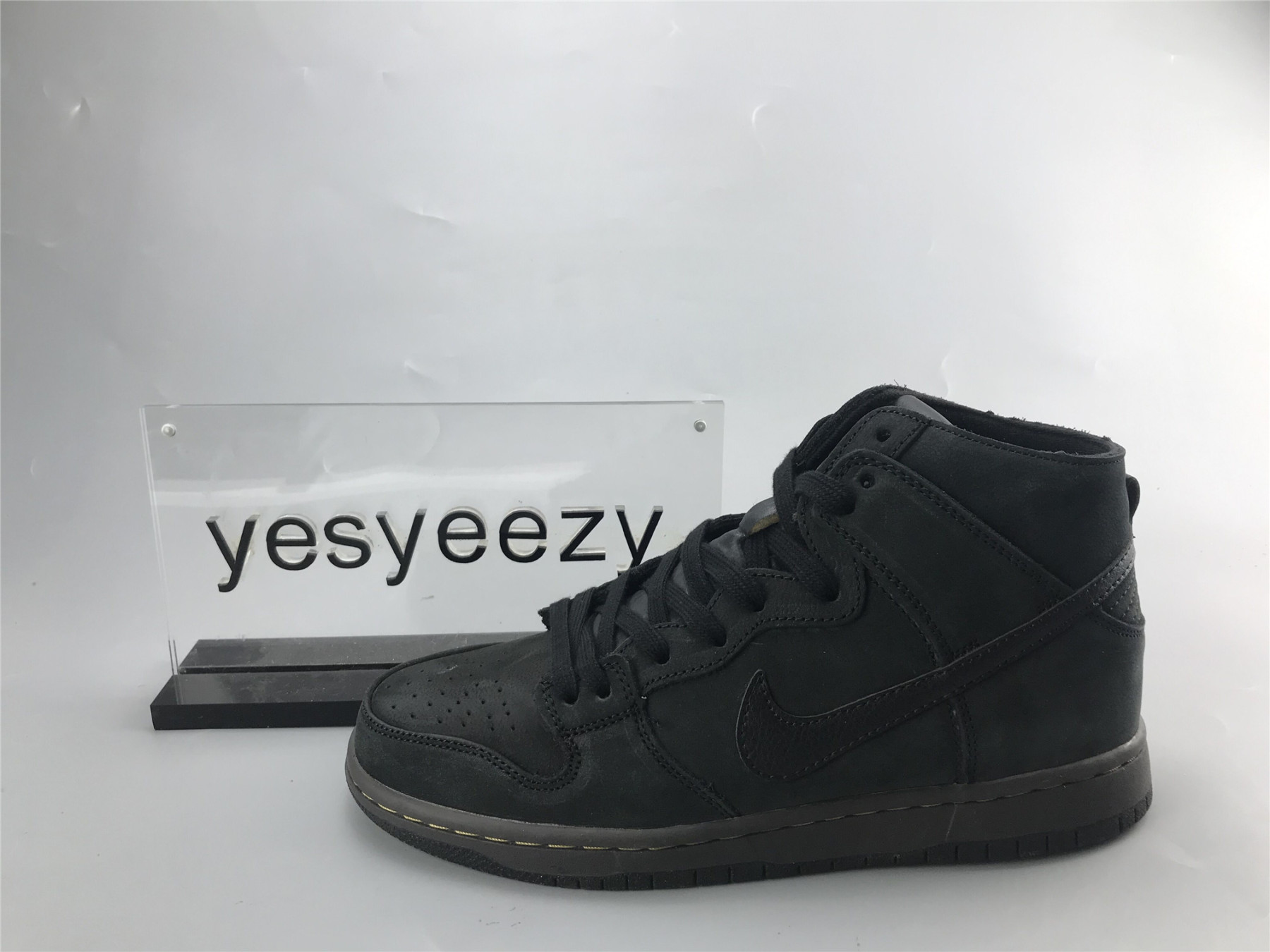 ua nike zoom dunk high sb pro deconstructed preM1vm 