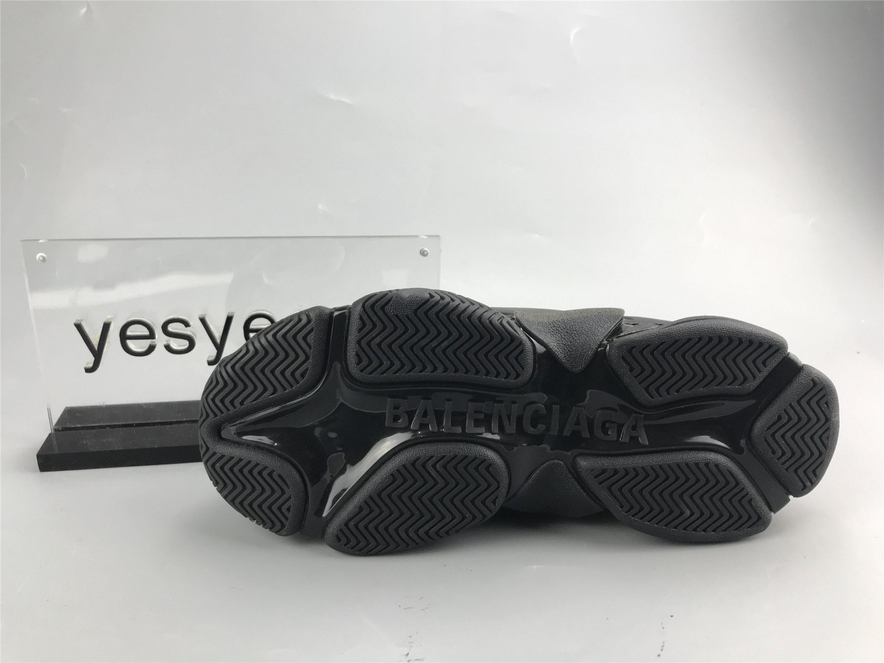 UA TRIPLE S CLEAR SOLE SNEAKER BLACK ASH