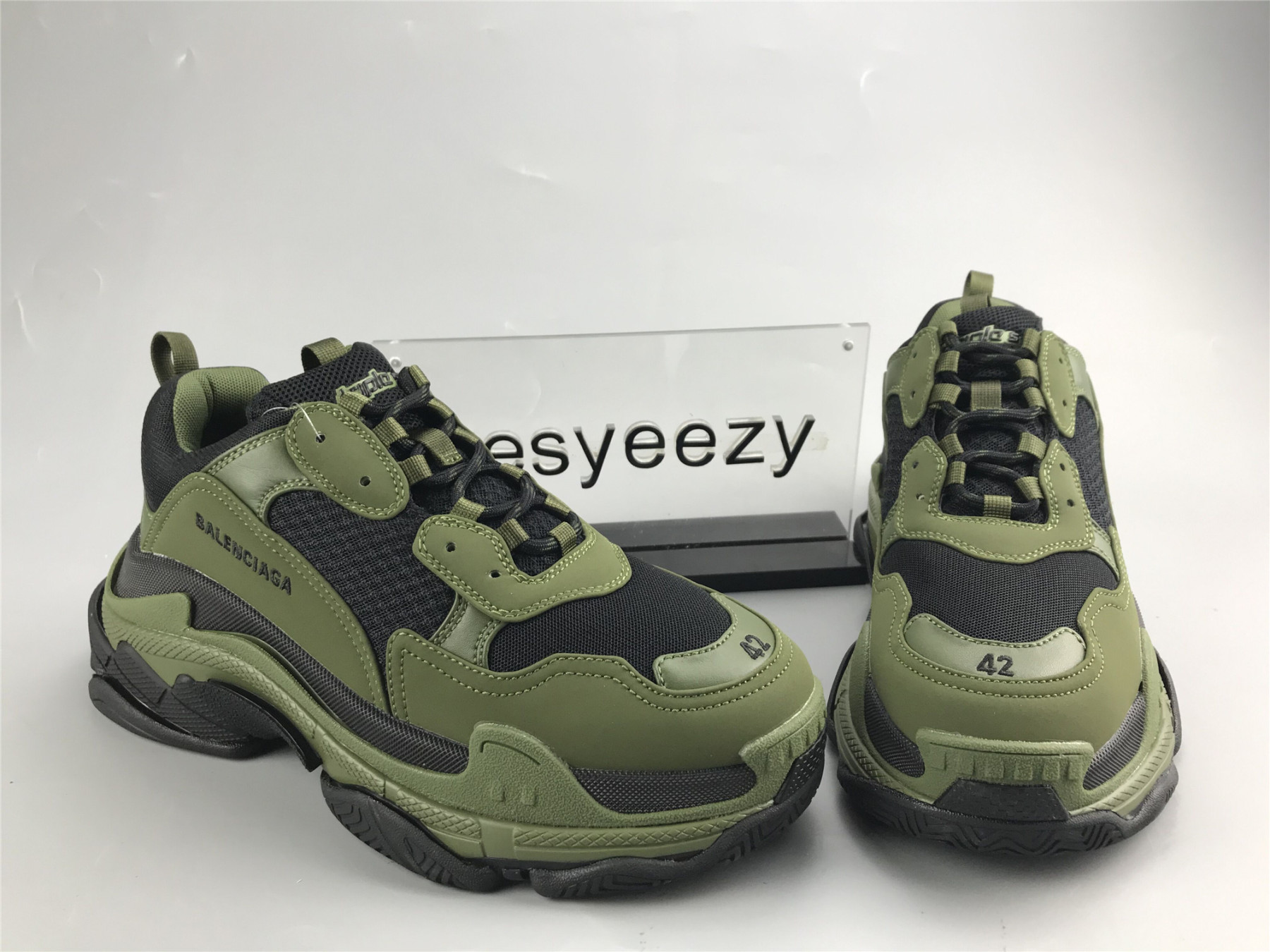 UA TRIPLE S SNEAKER ARMY GREEN