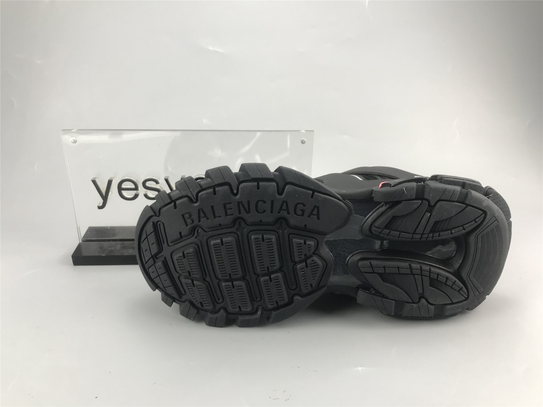 UA TRACK TRAINER BLACK SNEAKER WITH LED LIGHTS
