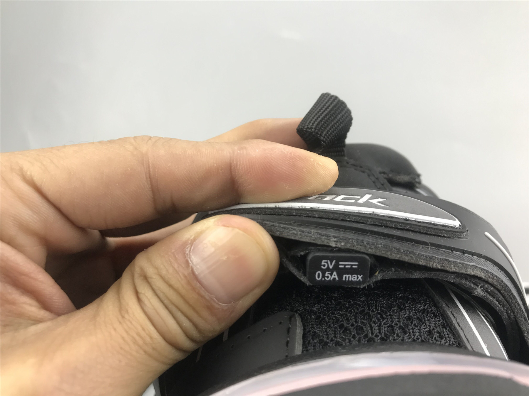 UA TRACK TRAINER BLACK SNEAKER WITH LED LIGHTS