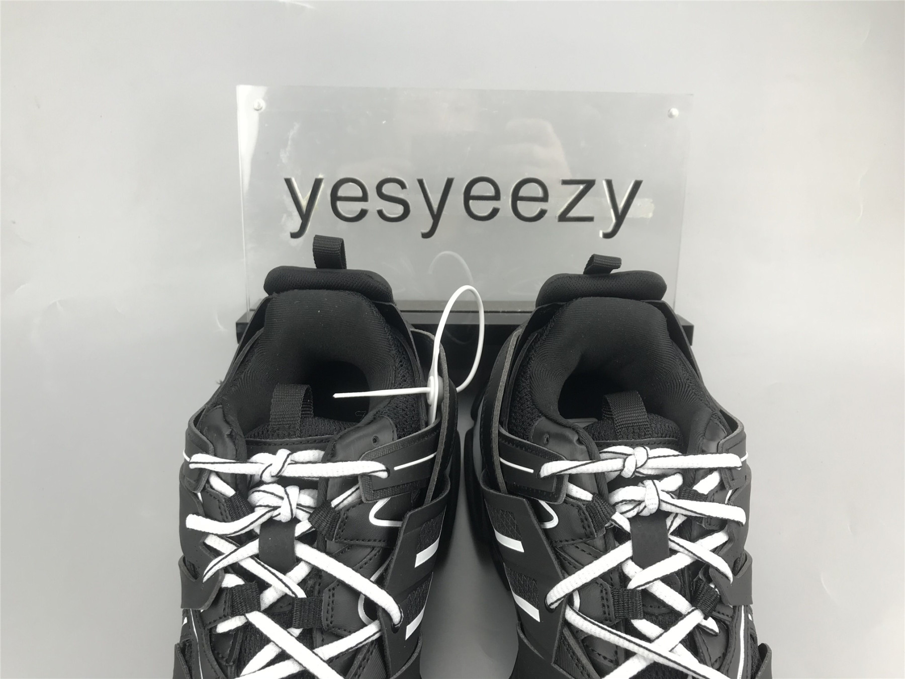 UA TRACK TRAINER BLACK SNEAKER WITH LED LIGHTS