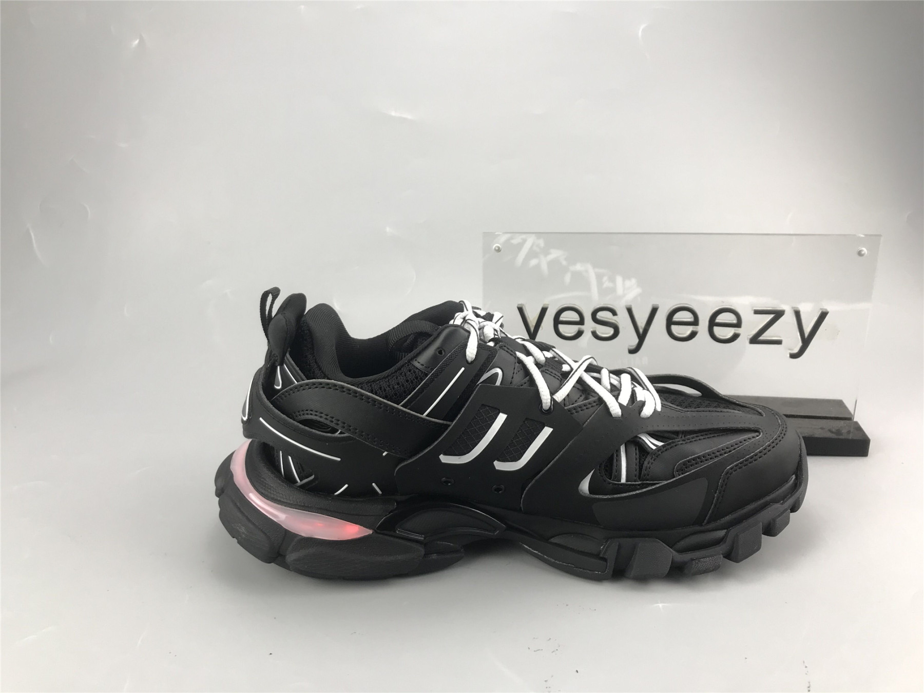UA TRACK TRAINER BLACK SNEAKER WITH LED LIGHTS