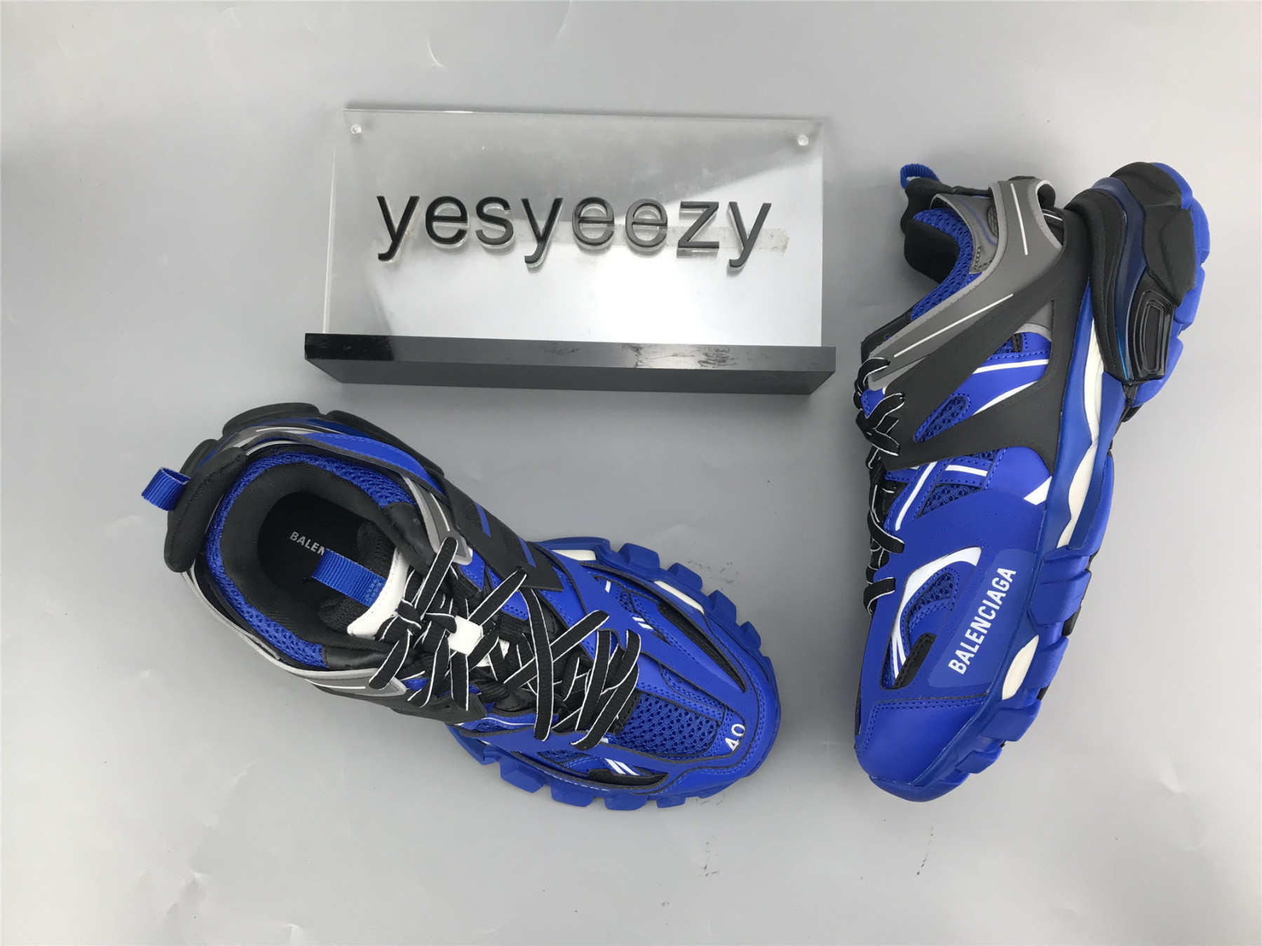 UA TRACK TRAINER BLACK ROYAL SNEAKER