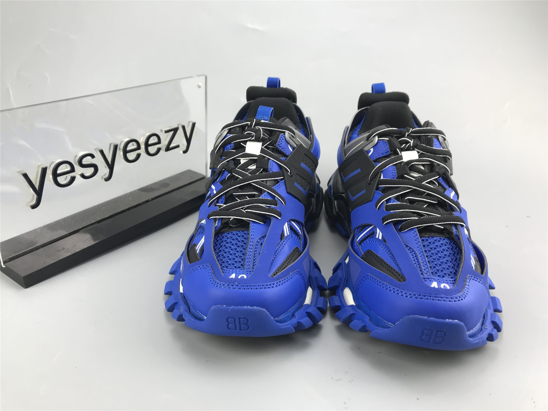 UA TRACK TRAINER BLACK ROYAL SNEAKER