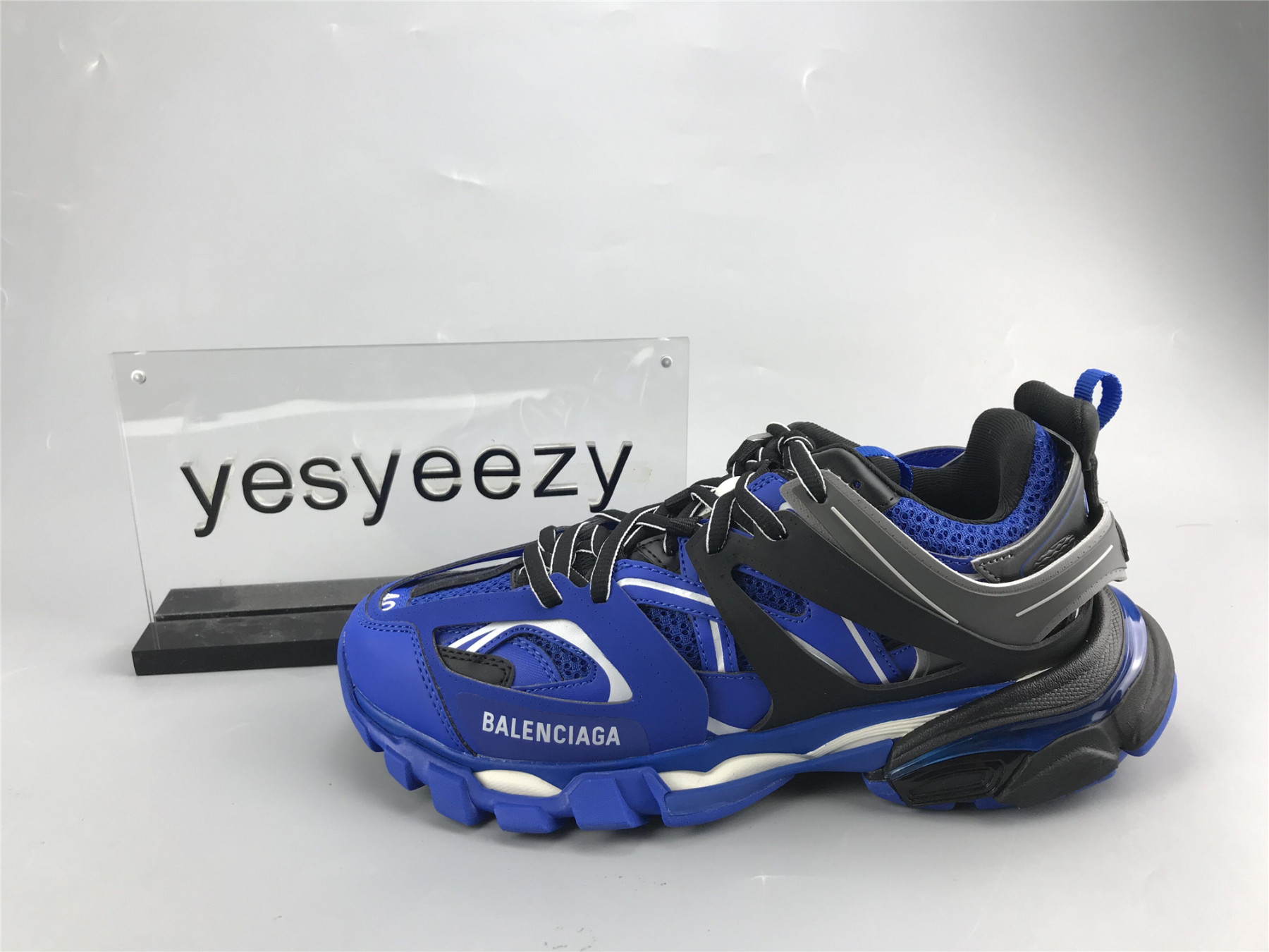 UA TRACK TRAINER BLACK ROYAL SNEAKER