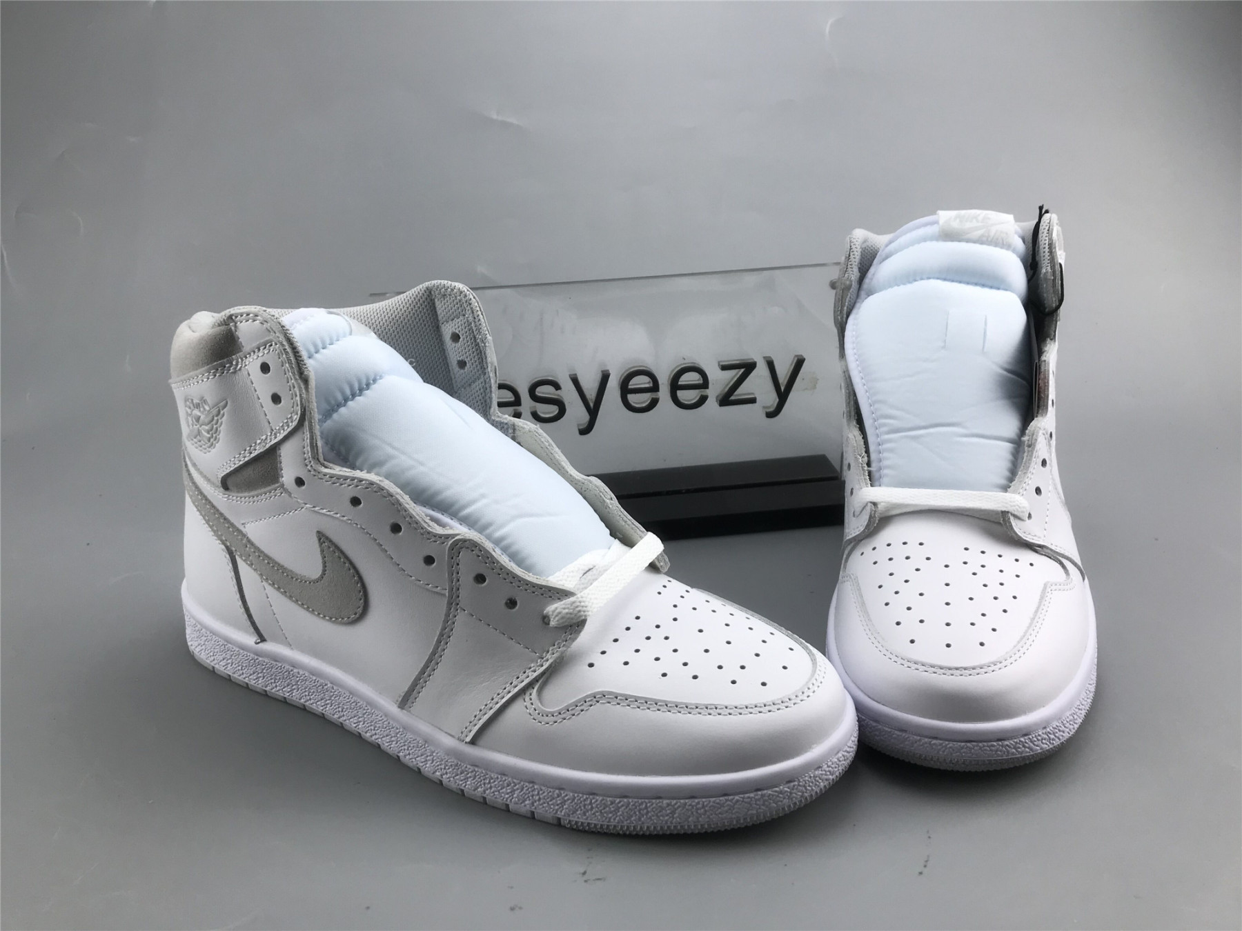 UA AIR JORDAN 1 RETRO HIGH 