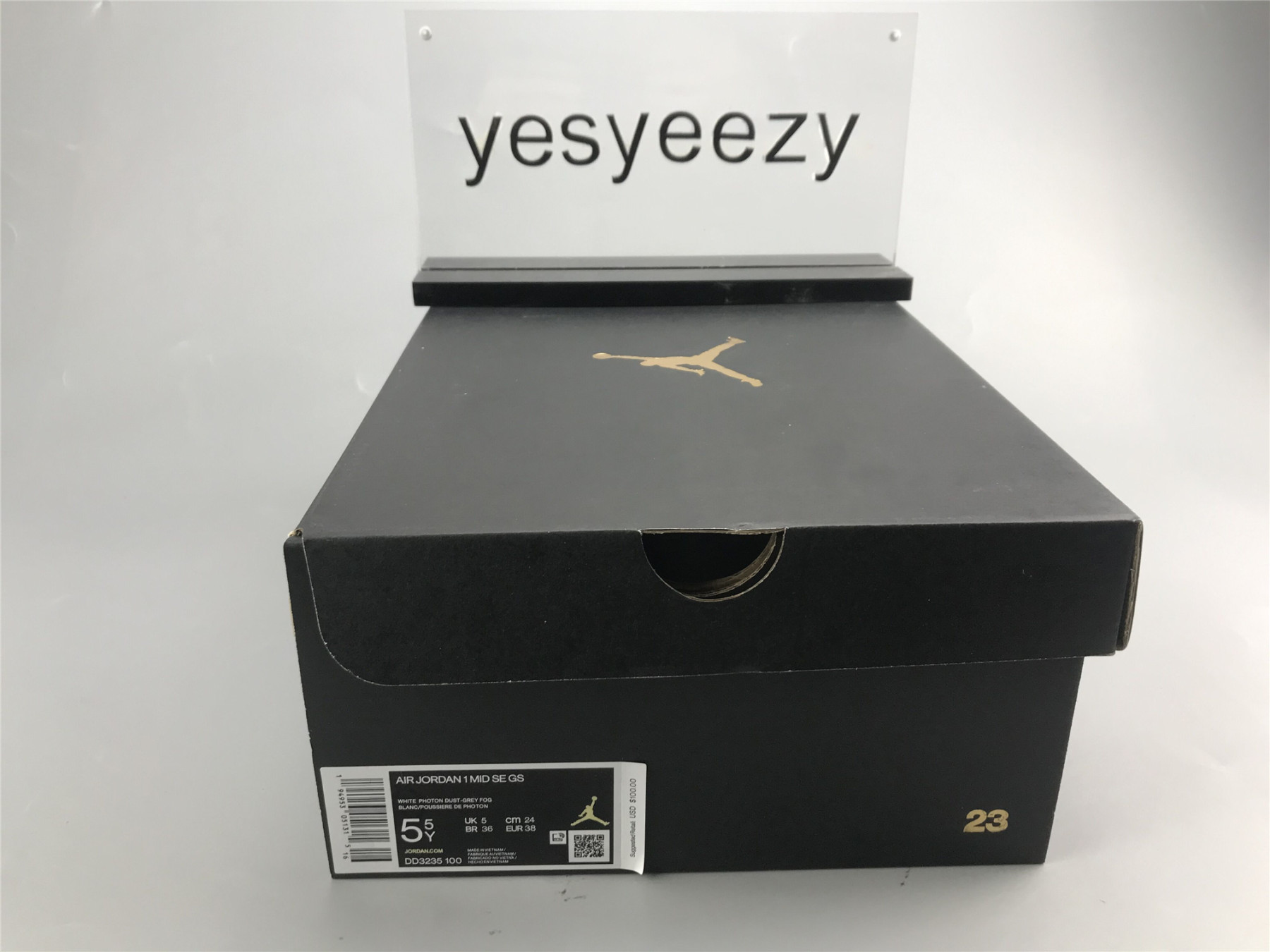 UA AIR JORDAN 1 MID SE GS 