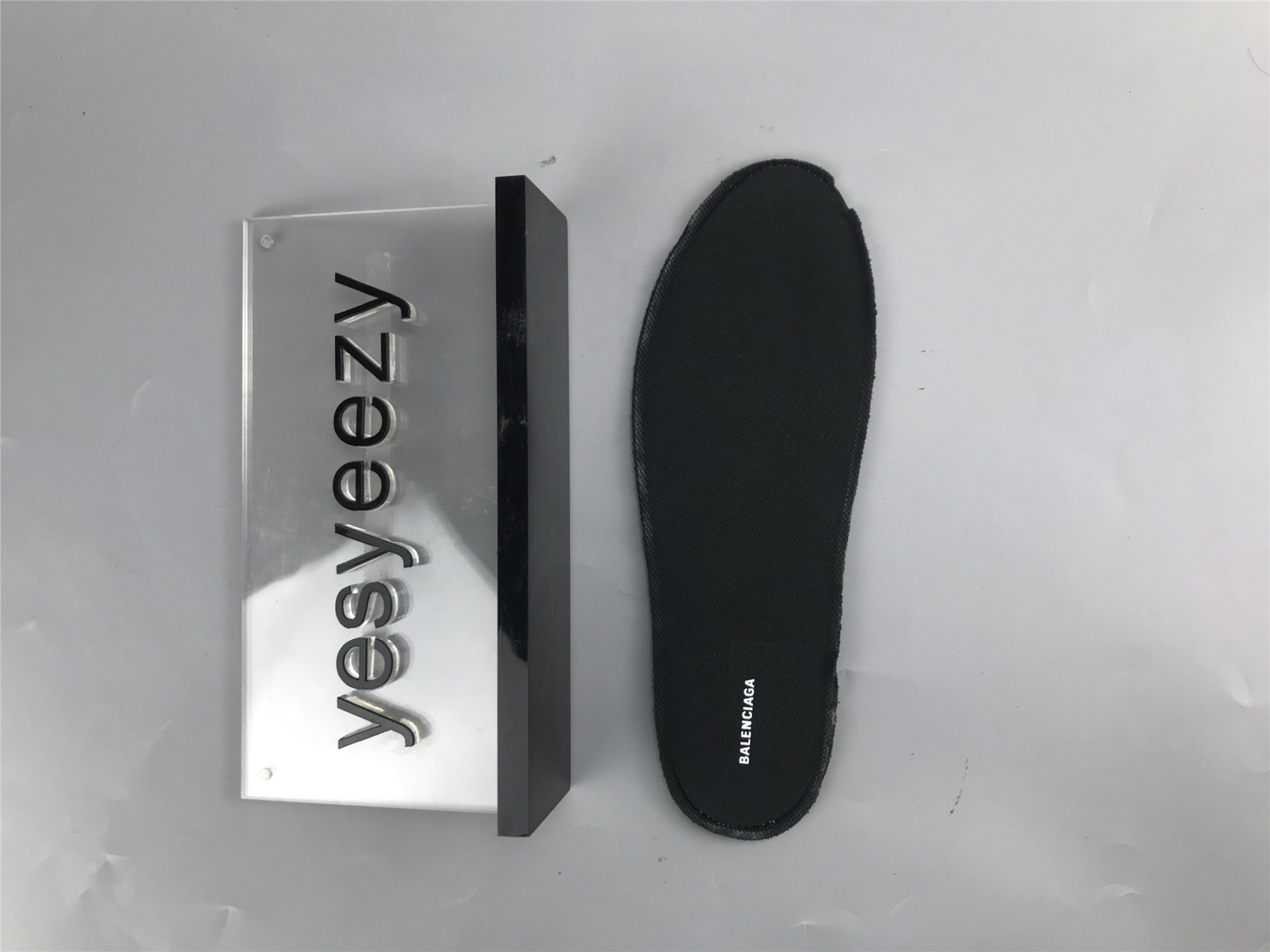 UA TRACK TRAINER BLACK TRANSPARENT SNEAKER