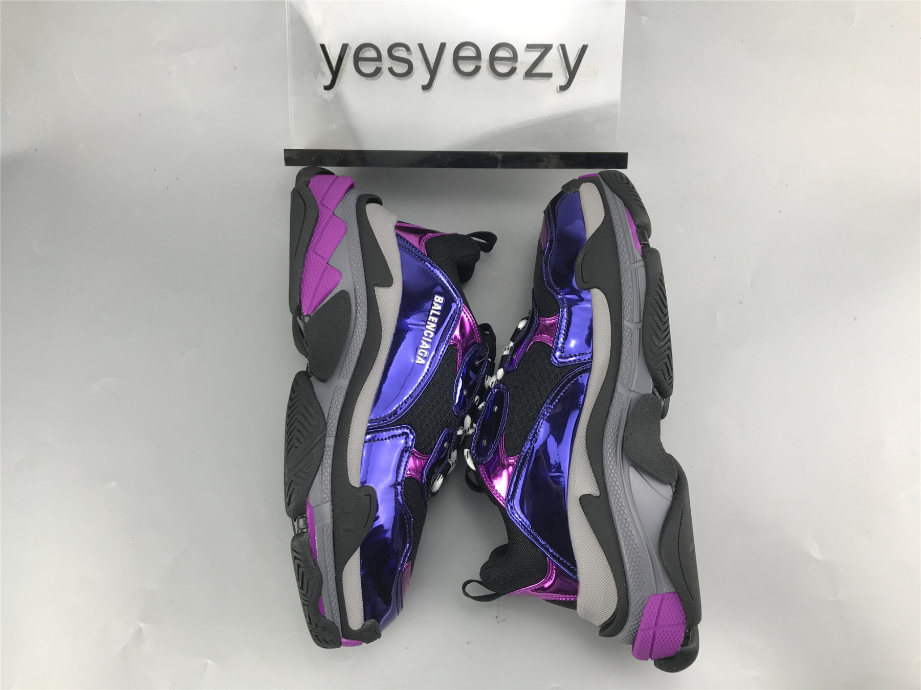 UA TRIPLE S SNEAKER BRIGHT PURPLISH RED