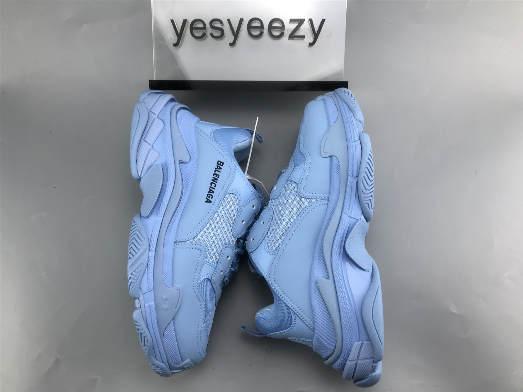 UA TRIPLE S SNEAKER LIGHT BLUE