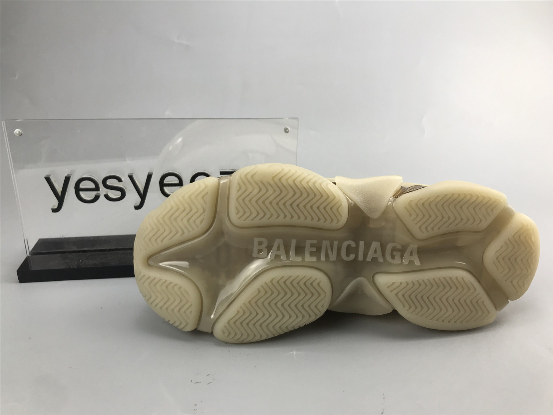 UA TRIPLE S CLEAR SOLE SNEAKER NUDE