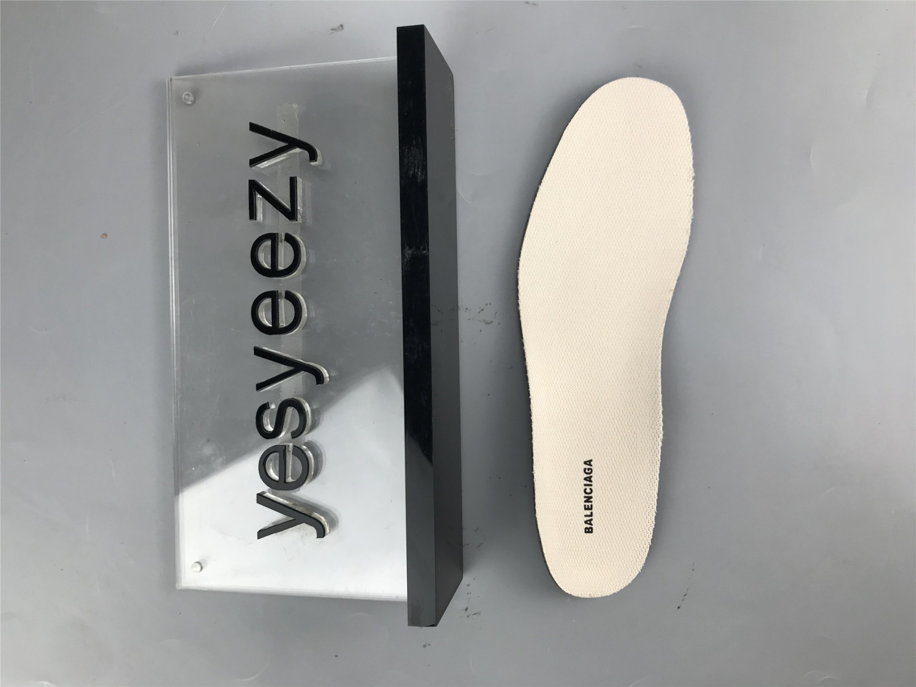 UA TRIPLE S CLEAR SOLE SNEAKER NUDE