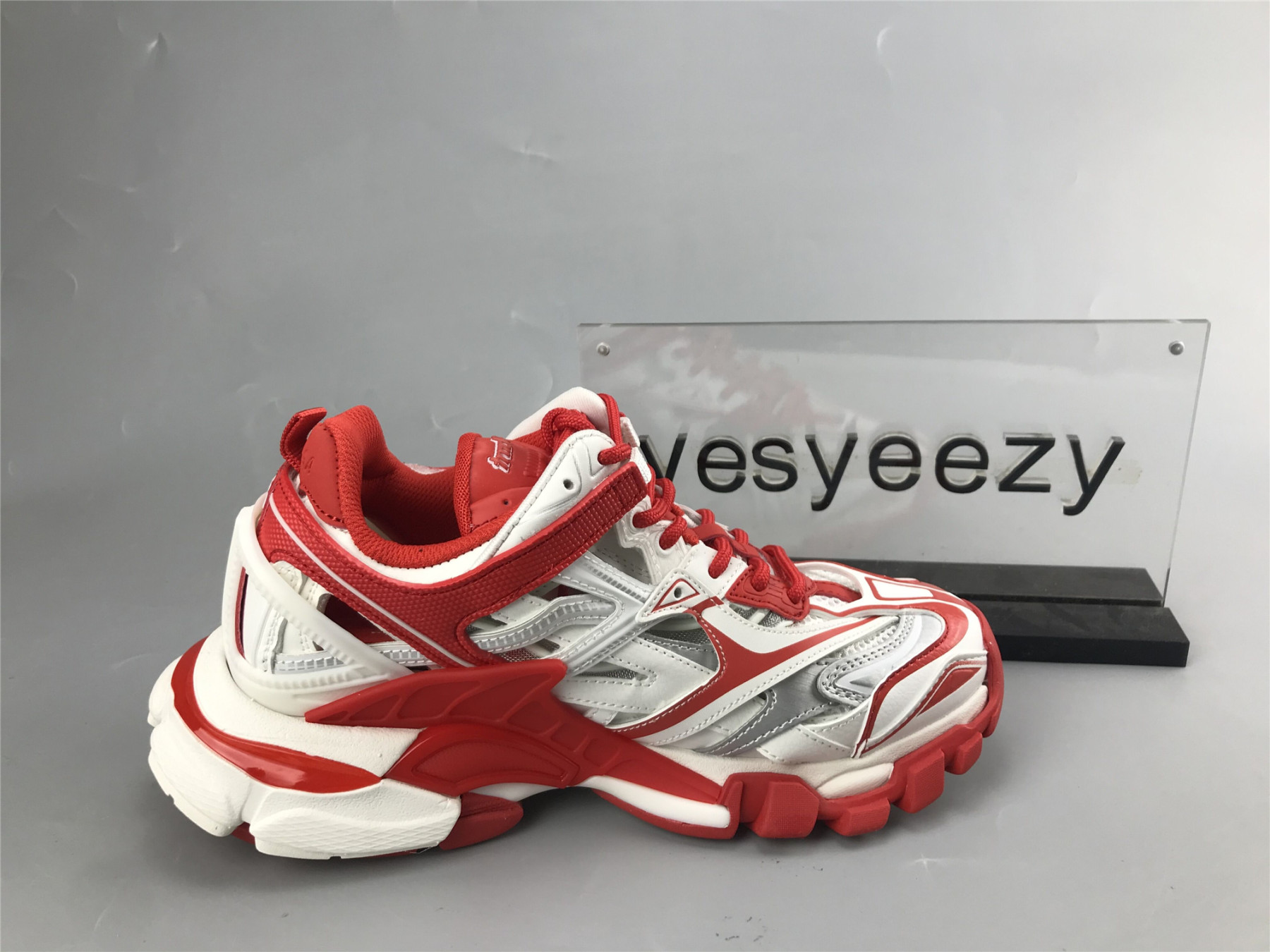 UA TRACK 2 TRAINER WHITE BRIGHT RED SNEAKER