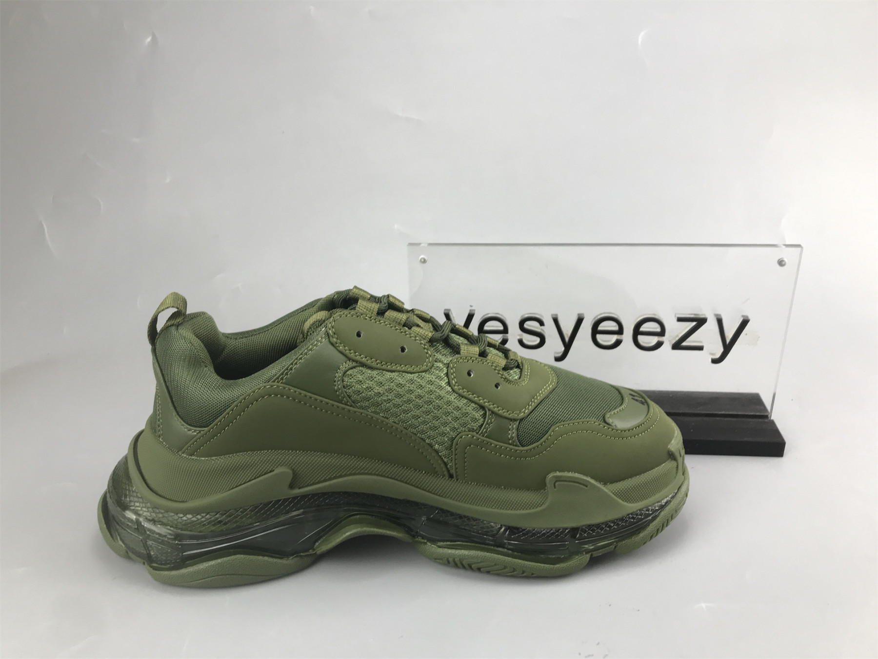 UA TRIPLE S CLEAR SOLE ARMY GREEN