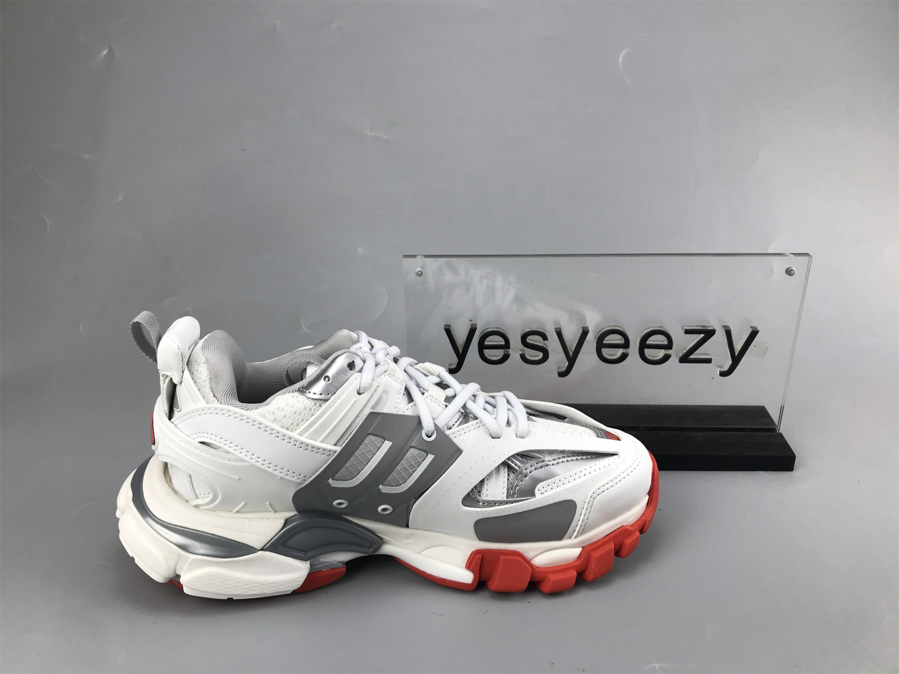 UA TRACK SNEAKER WHITE GREY RED