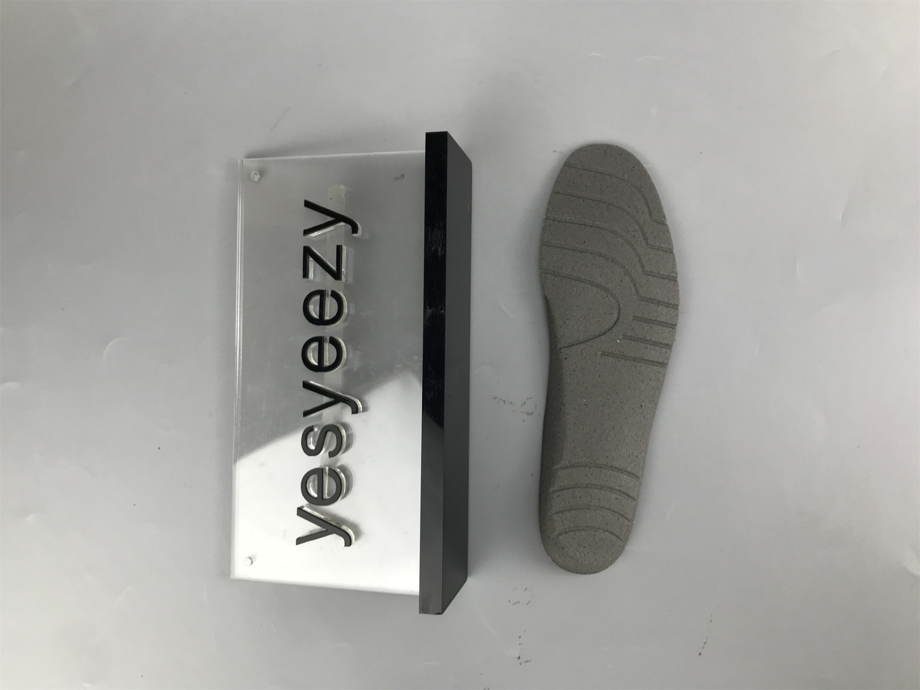 UA TRIPLE S SNEAKER GODDESS POWDER