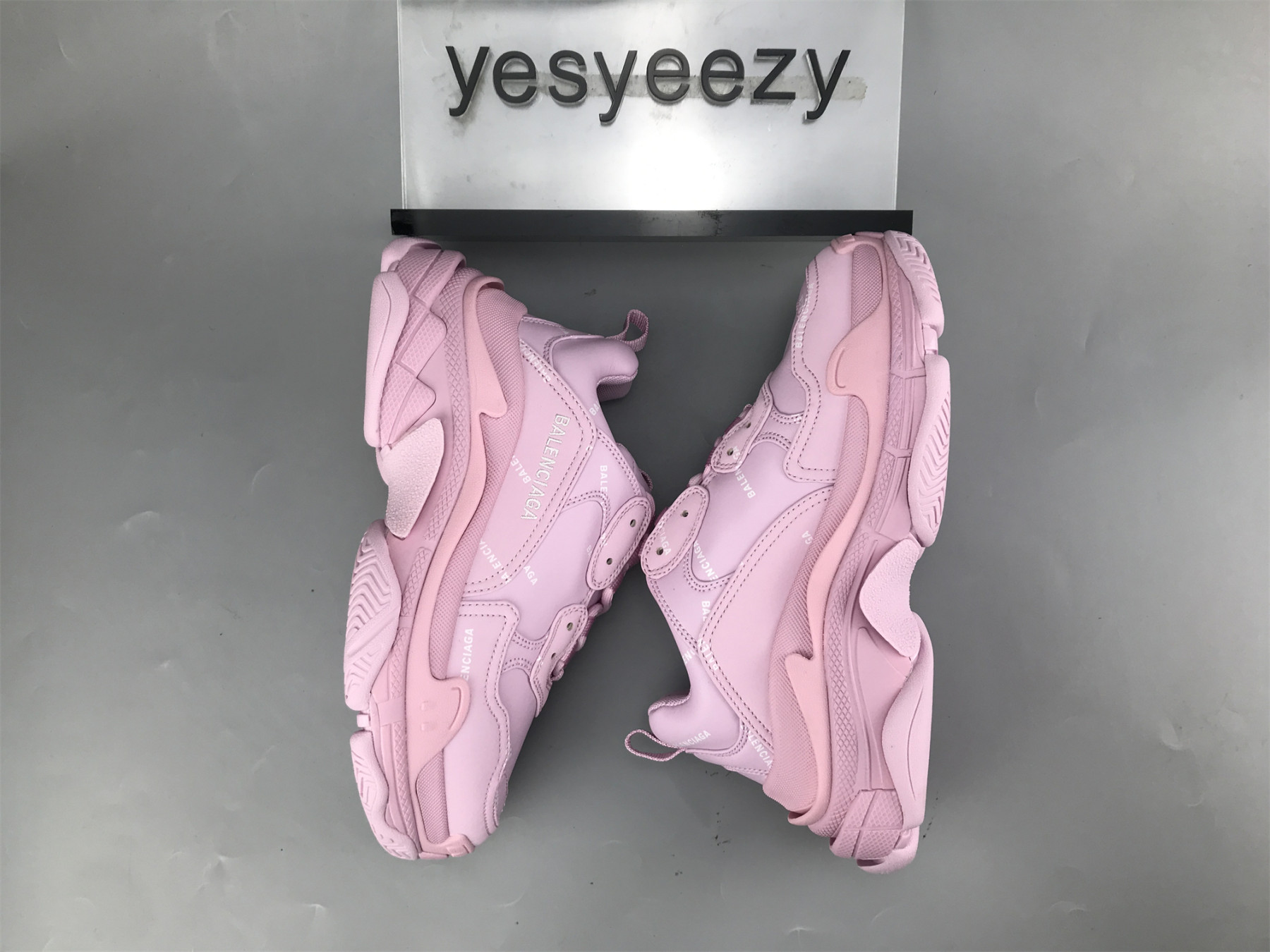UA TRIPLE S SNEAKER GODDESS POWDER