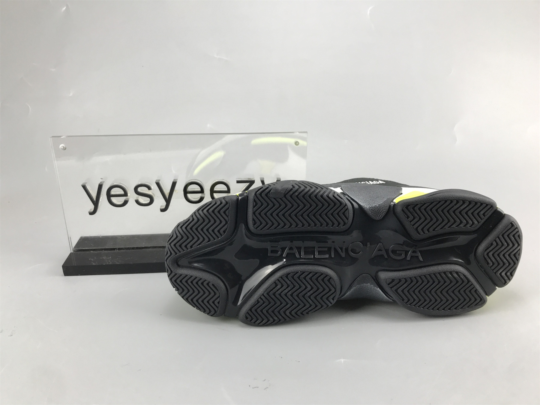 ua triple s clear sole white G003e yellow