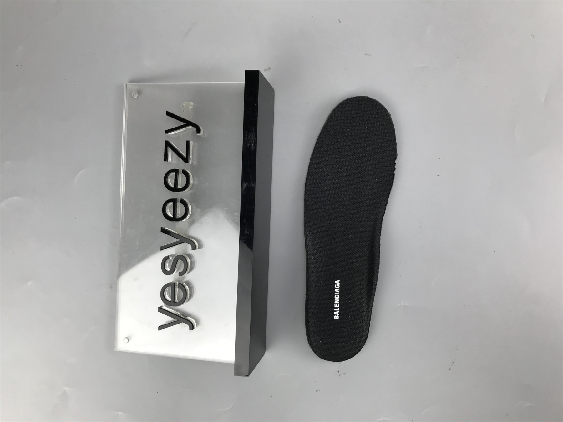 ua triple s clear sole white G003e yellow