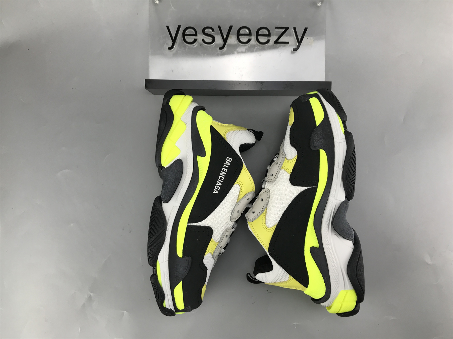ua triple s clear sole white G003e yellow
