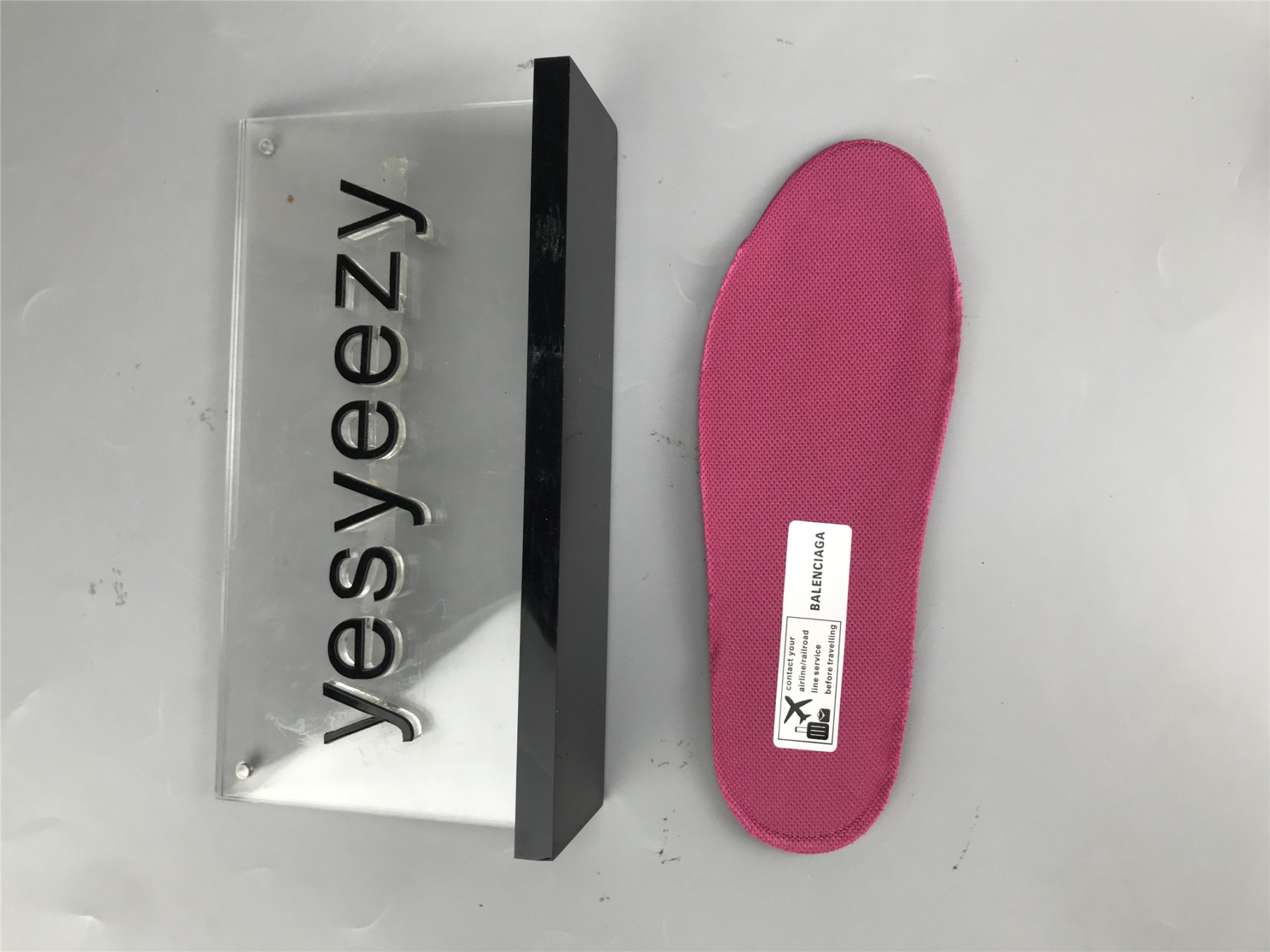 UA TRACK SNEAKER LT.GREY BLACK PURPLE RED