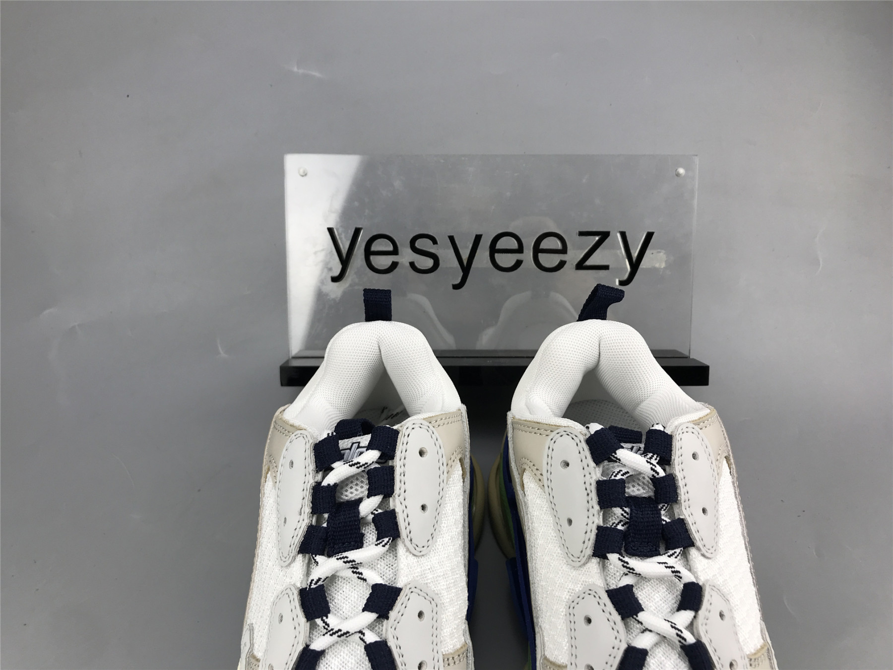 UA TRIPLE S CLEAR SOLE WHITE DK.BLUE
