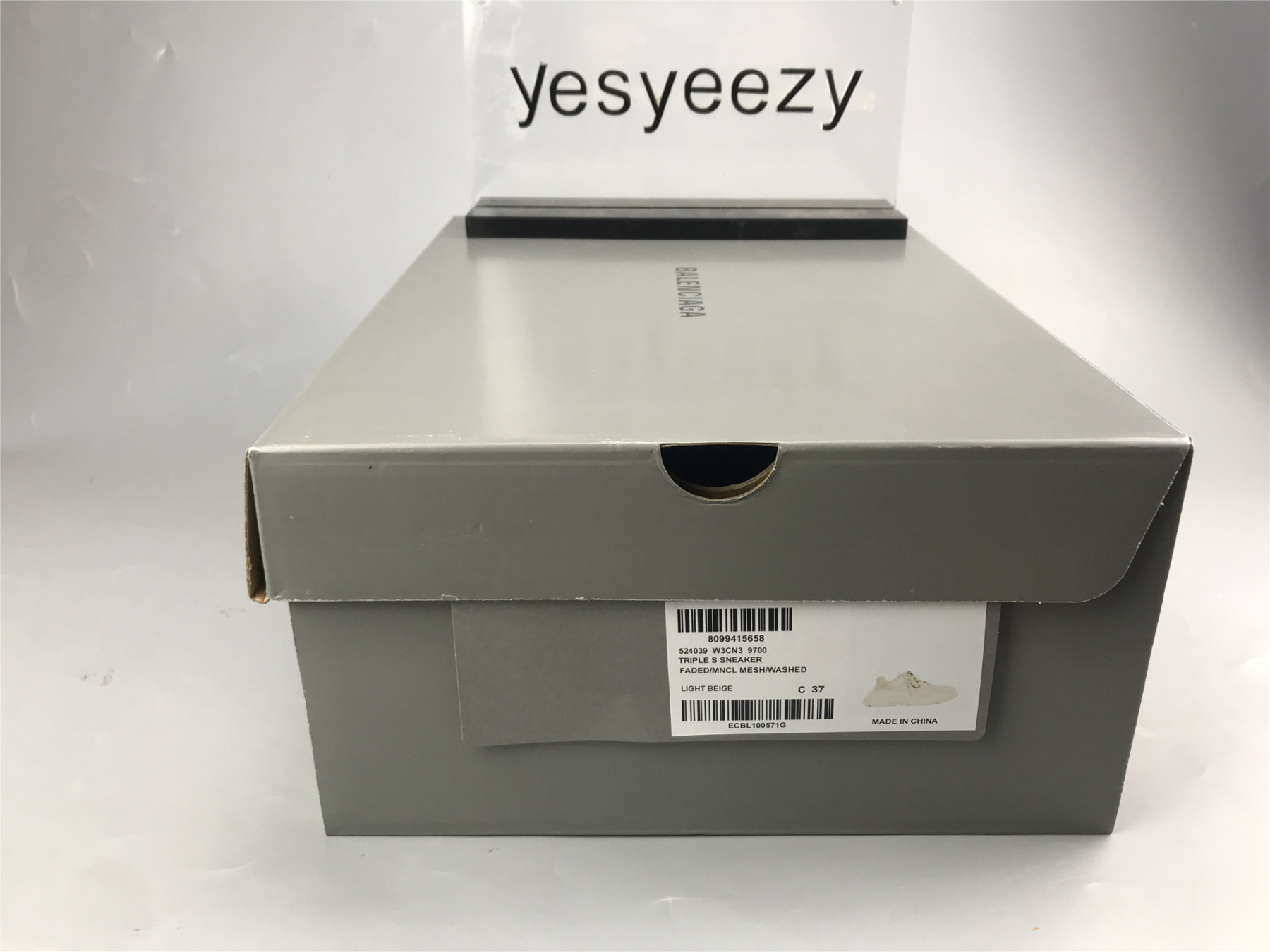 UA TRIPLE S SNEAKER LIGHT BEIGE