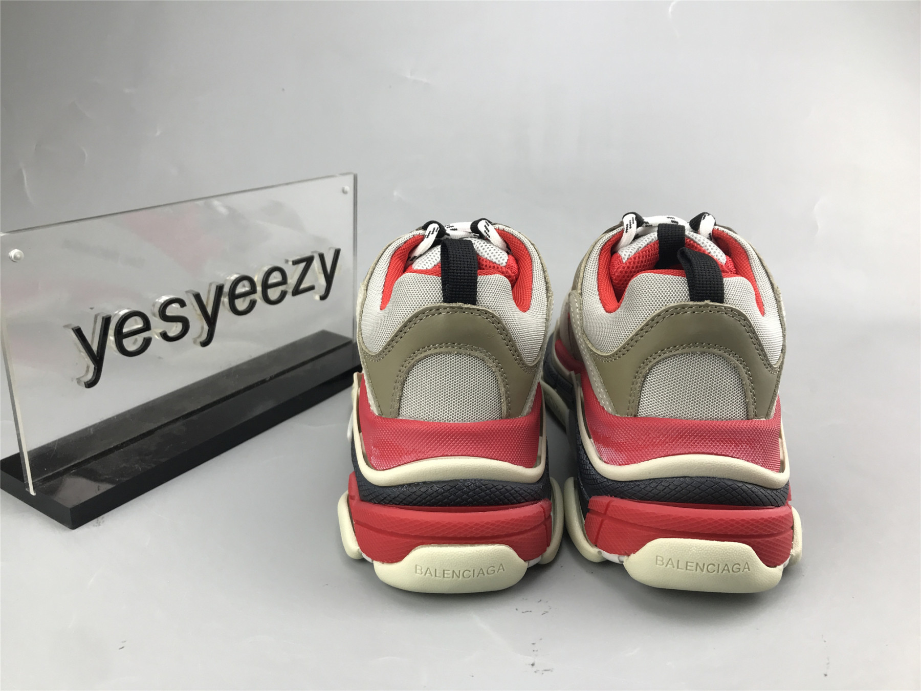 UA TRIPLE S CLEAR SOLE GREY RED