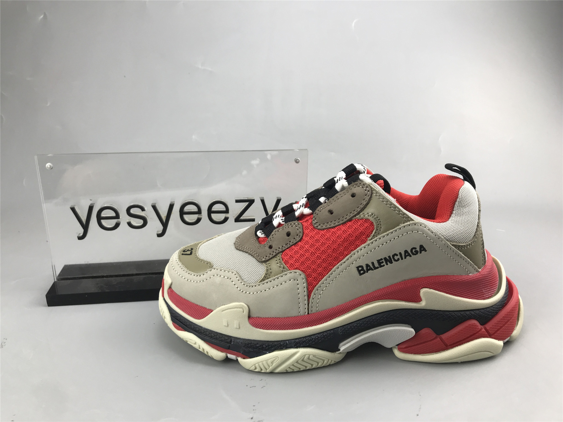 UA TRIPLE S CLEAR SOLE GREY RED