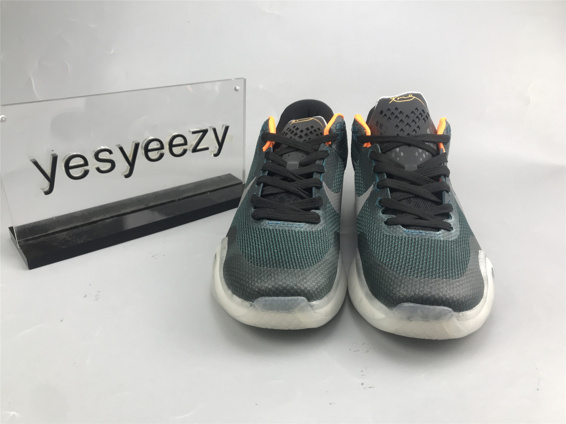 UA NIKE KOBE 10 