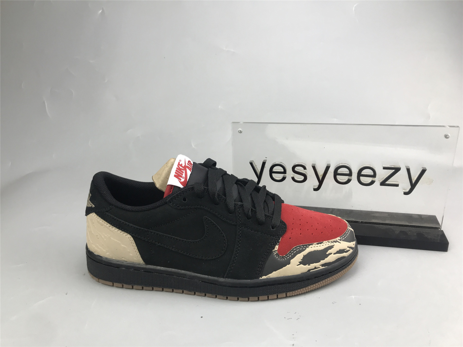 UA SOLEFLY X AIR JORDAN 1 LOW â€œCARNIVORE"