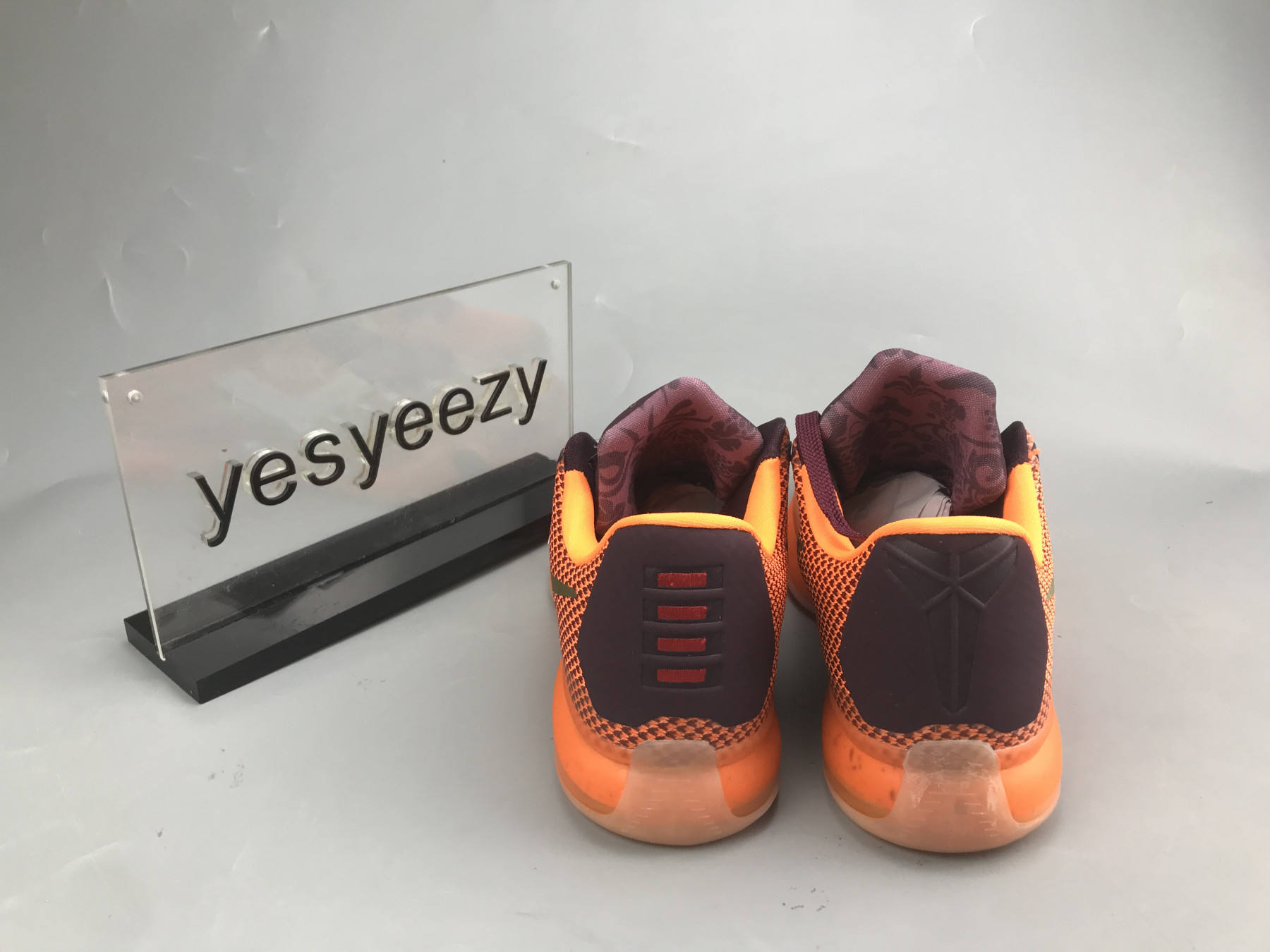UA NIKE KOBE 10 