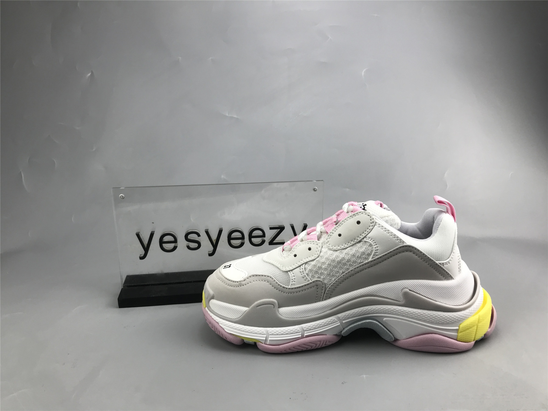UA TRIPLE S SNEAKER YE PINK BLU GRE BK