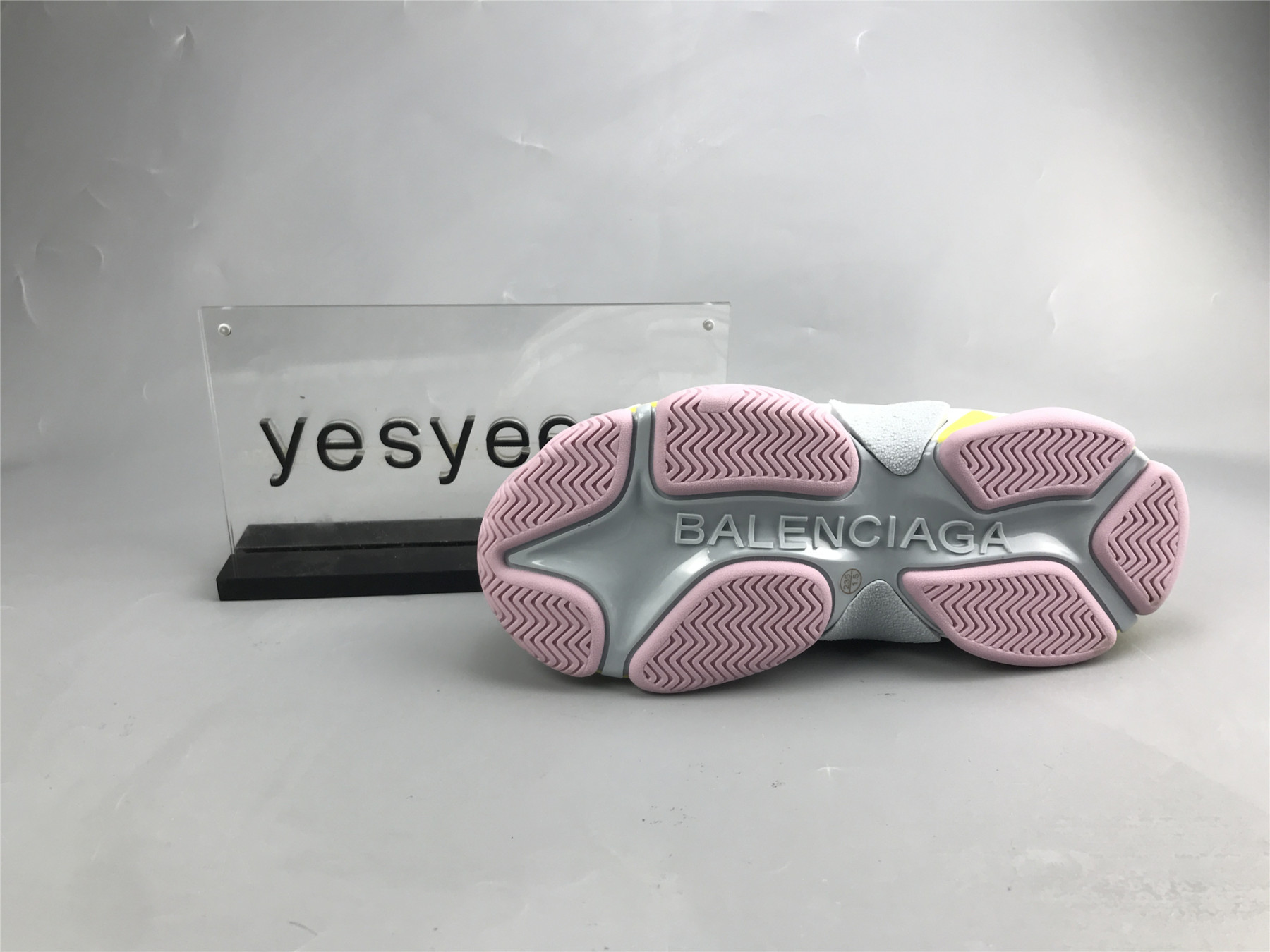 UA TRIPLE S SNEAKER YE PINK BLU GRE BK