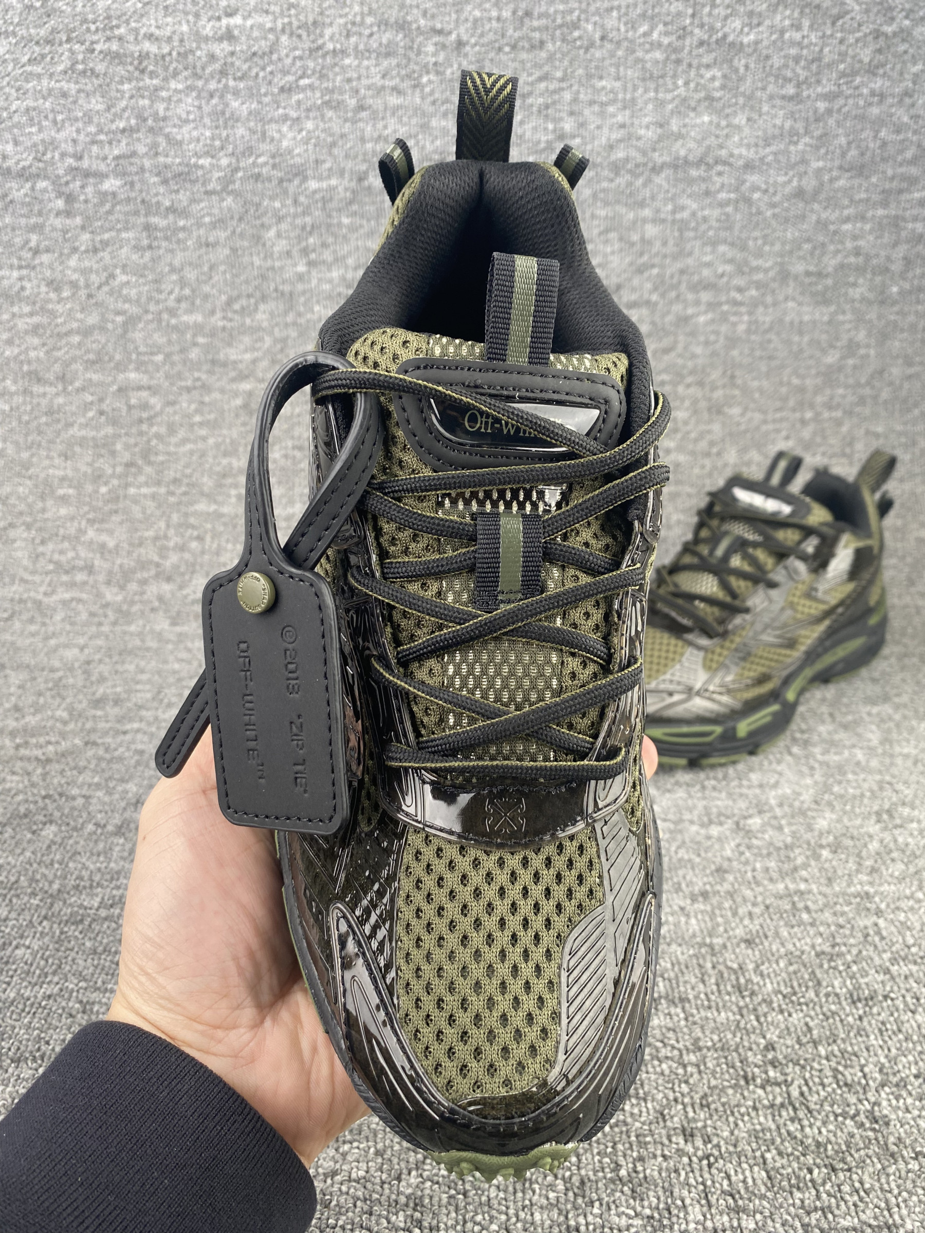 UA Off-White "BE RIGHT BACK"