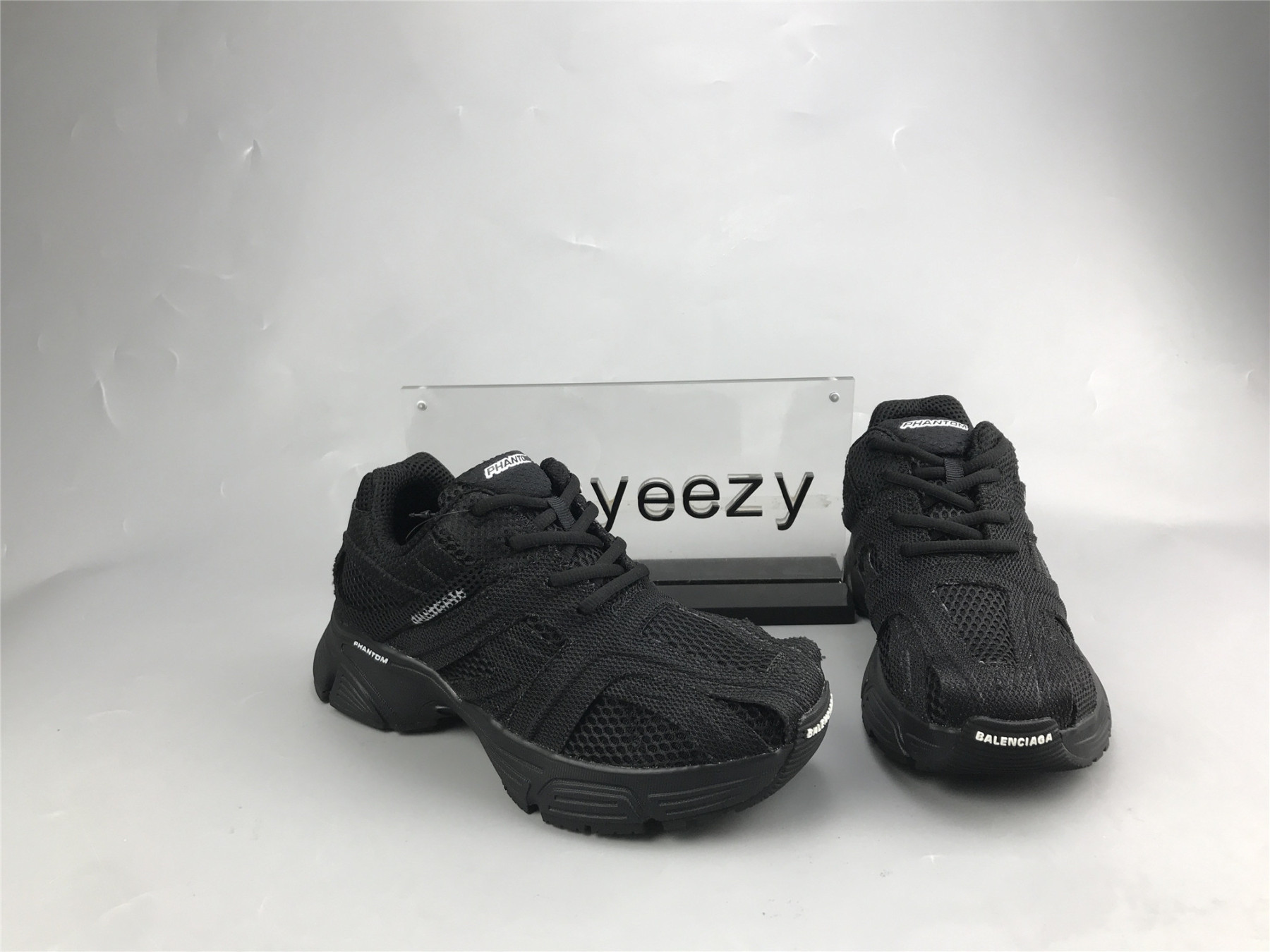 ua phanT0m sneaker black